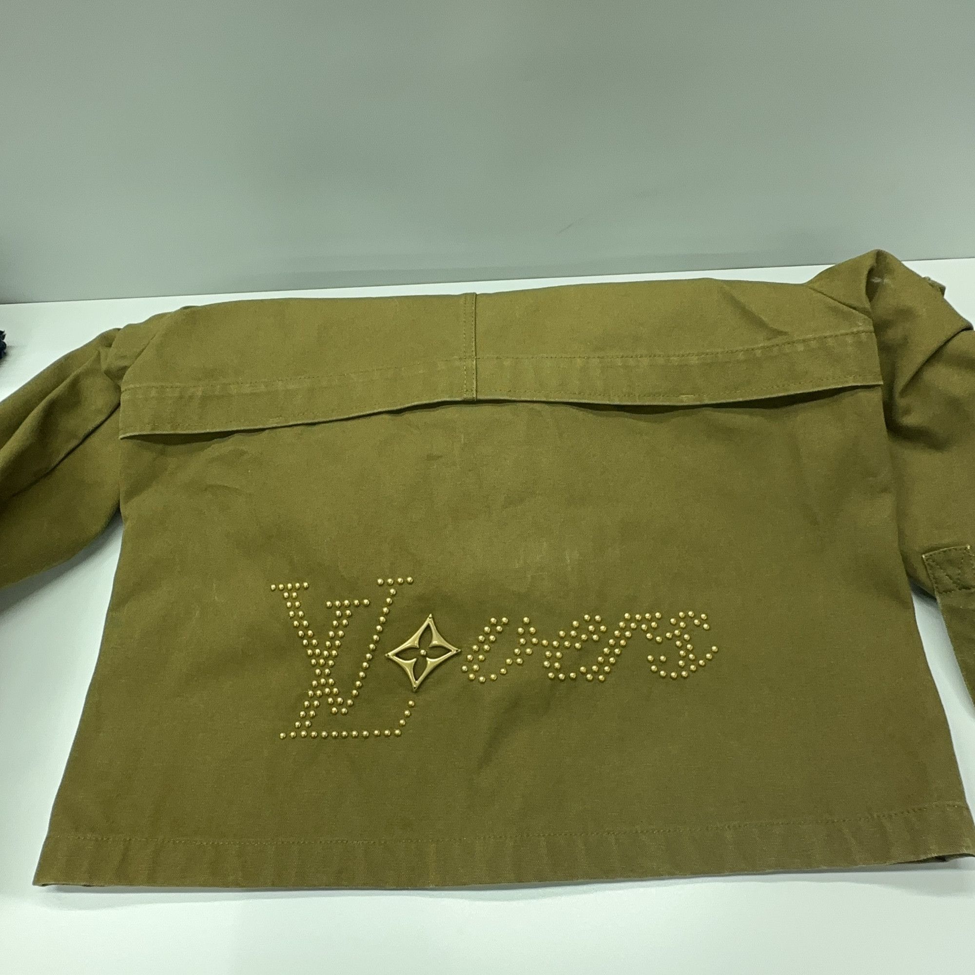 Louis Vuitton Louis Vuitton Lovers Studded Light Jacket Size M Size US M / EU 48-50 / 2 - 12 Thumbnail