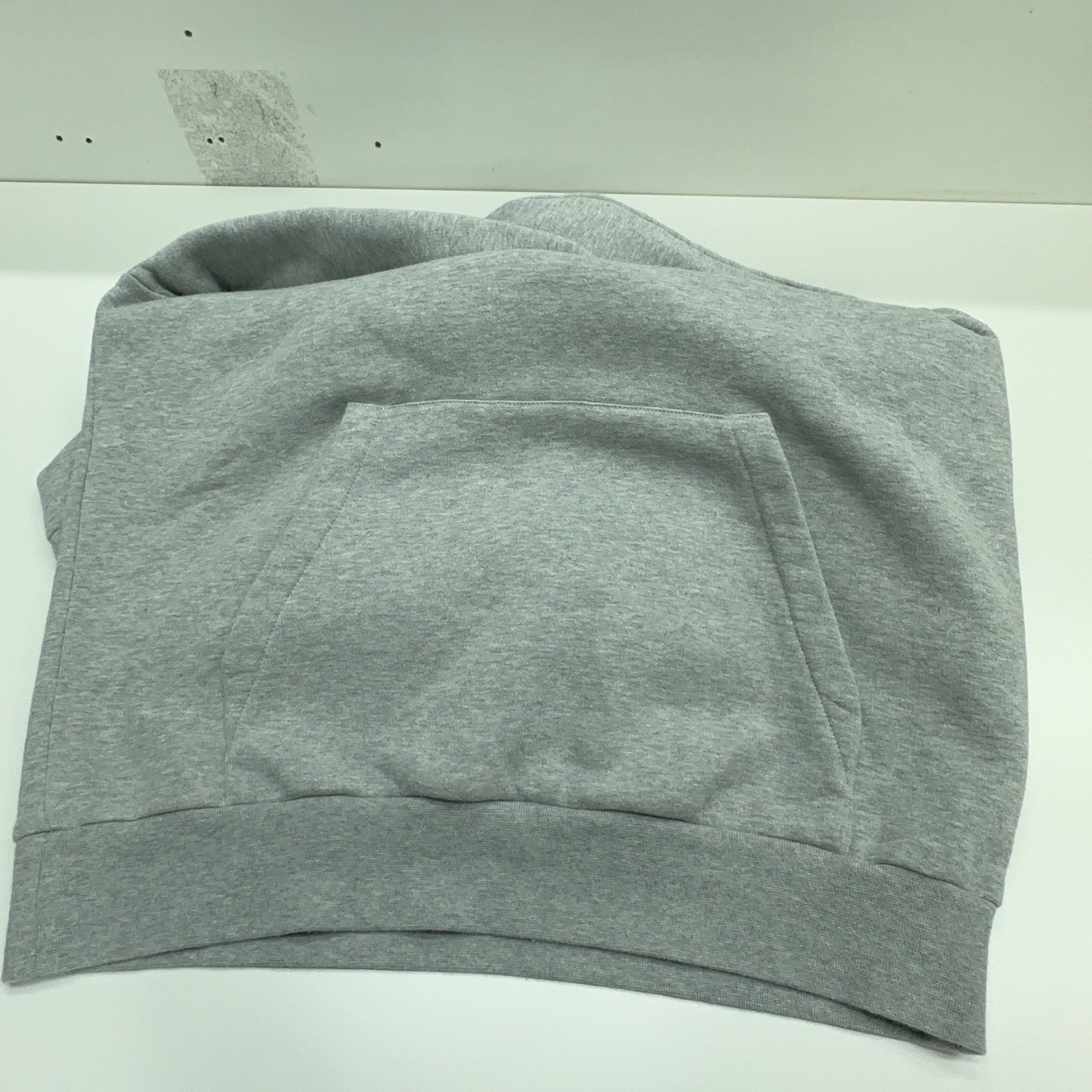 Louis Vuitton Louis Vuitton Graffiti Logo Graphic Hoodie Size L Size US L / EU 52-54 / 3 - 12 Thumbnail