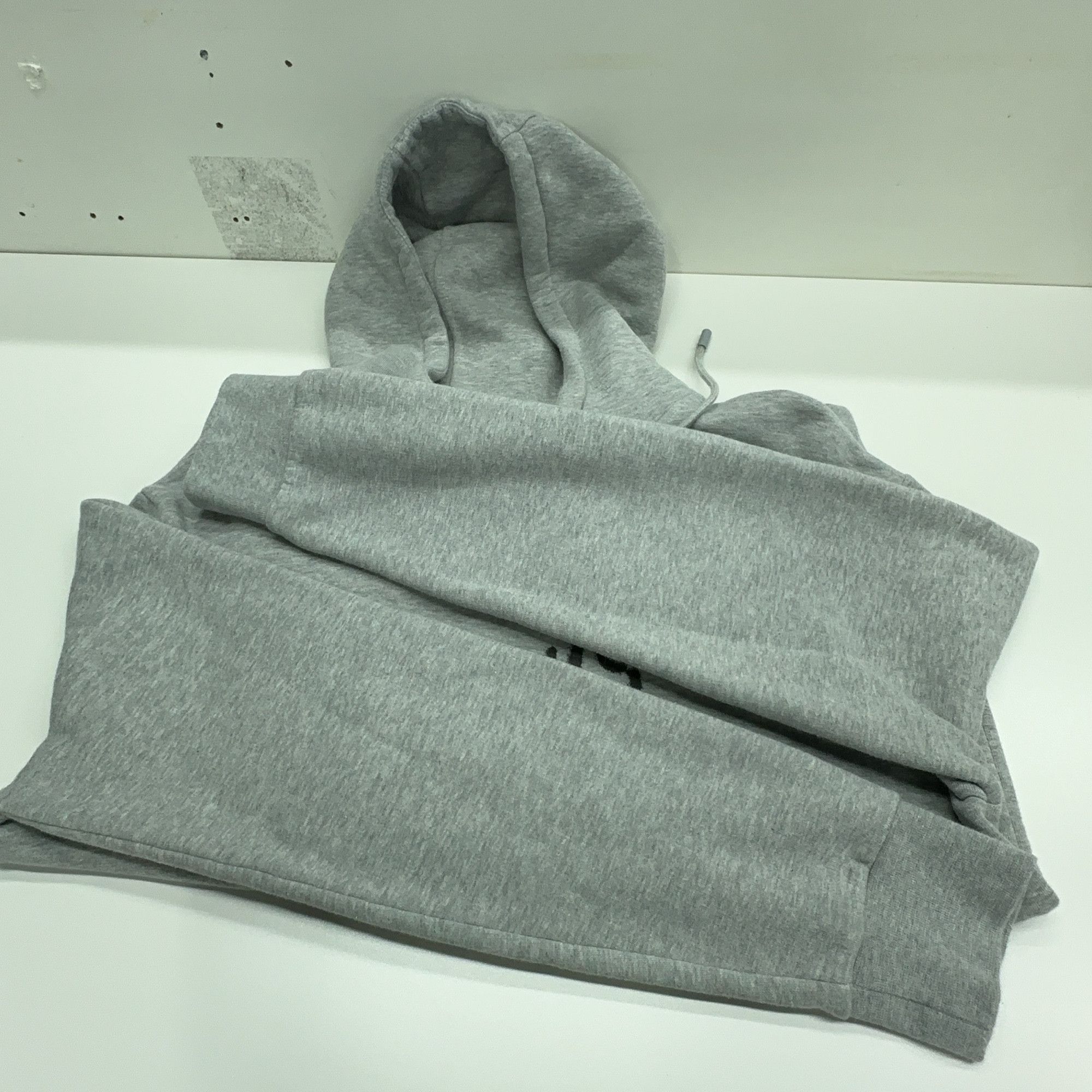 Louis Vuitton Louis Vuitton Graffiti Logo Graphic Hoodie Size L Size US L / EU 52-54 / 3 - 10 Thumbnail