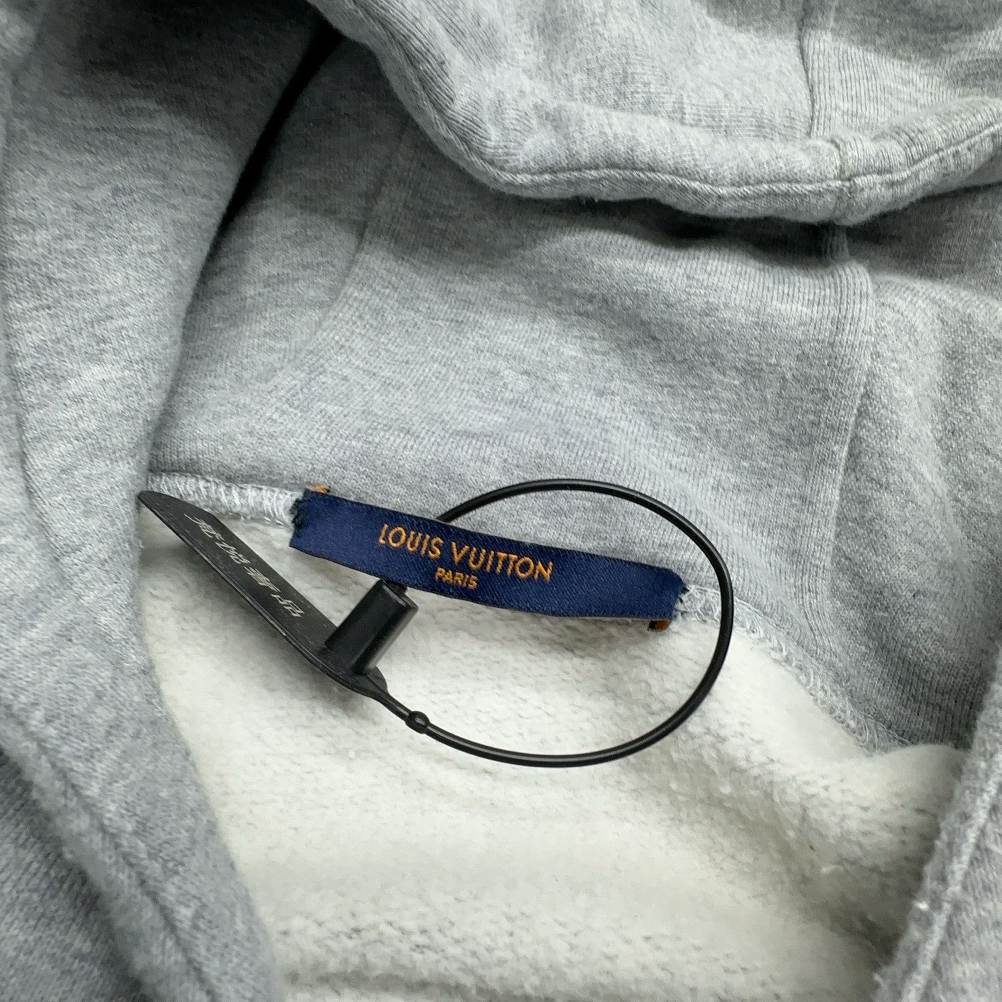 Louis Vuitton Louis Vuitton Graffiti Logo Graphic Hoodie Size L Size US L / EU 52-54 / 3 - 4 Thumbnail