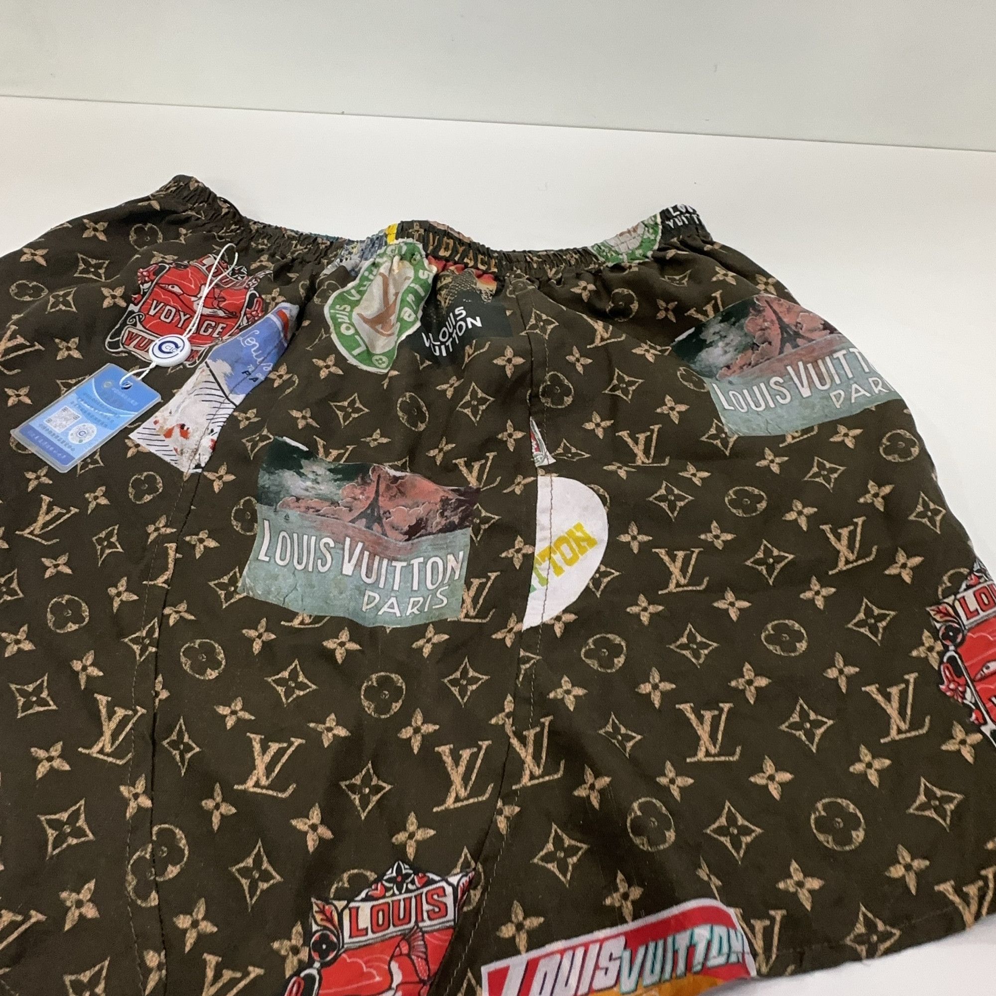Louis Vuitton Louis Vuitton Monogram Patchwork Shorts Size 36 Size 26" / US 2 / IT 38 - 9 Thumbnail