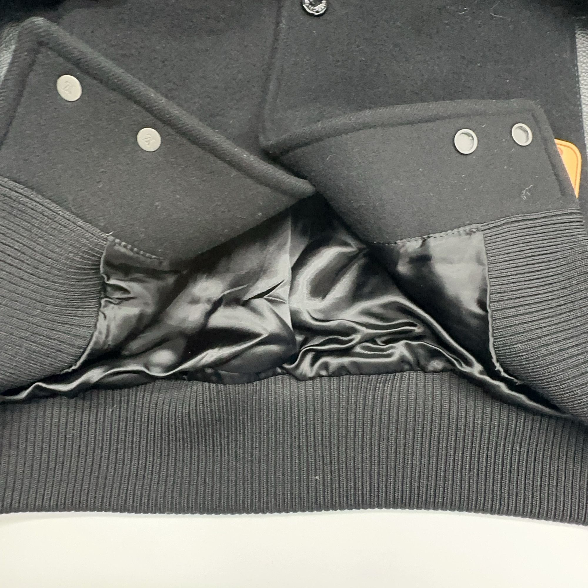 Louis Vuitton Louis Vuitton x NBA Varsity Jacket Size 52 Size US L / EU 52-54 / 3 - 8 Thumbnail