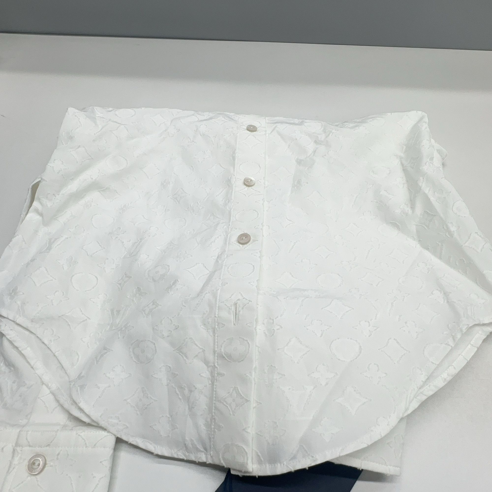 Louis Vuitton Louis Vuitton Monogram Shirt Size 34 Size XXS / US 00 / IT 34 - 9 Thumbnail