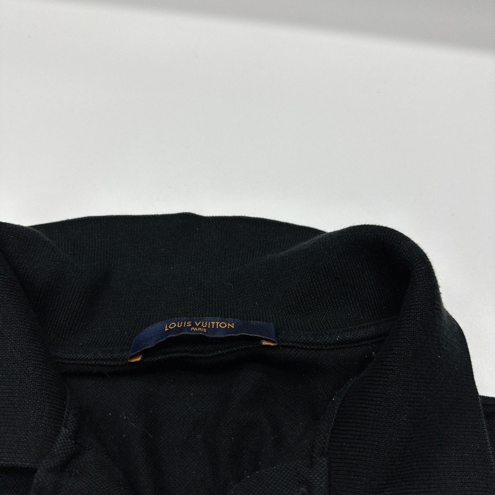 Louis Vuitton Louis Vuitton Logo Embroidered Polo Shirt Size L Size US L / EU 52-54 / 3 - 3 Thumbnail