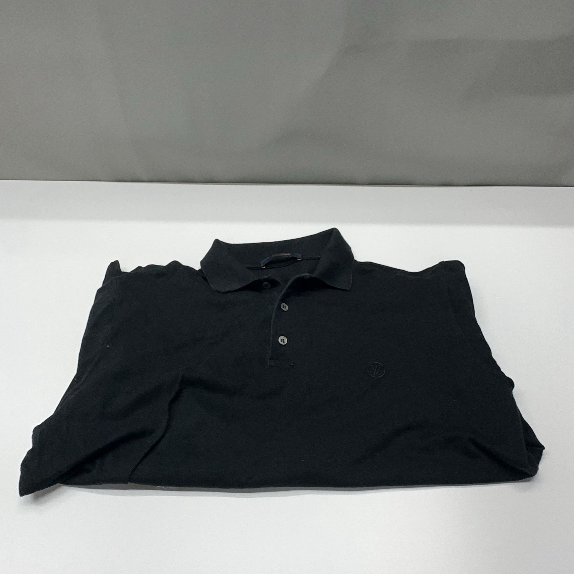 Louis Vuitton Louis Vuitton Logo Embroidered Polo Shirt Size L Size US L / EU 52-54 / 3 - 8 Thumbnail