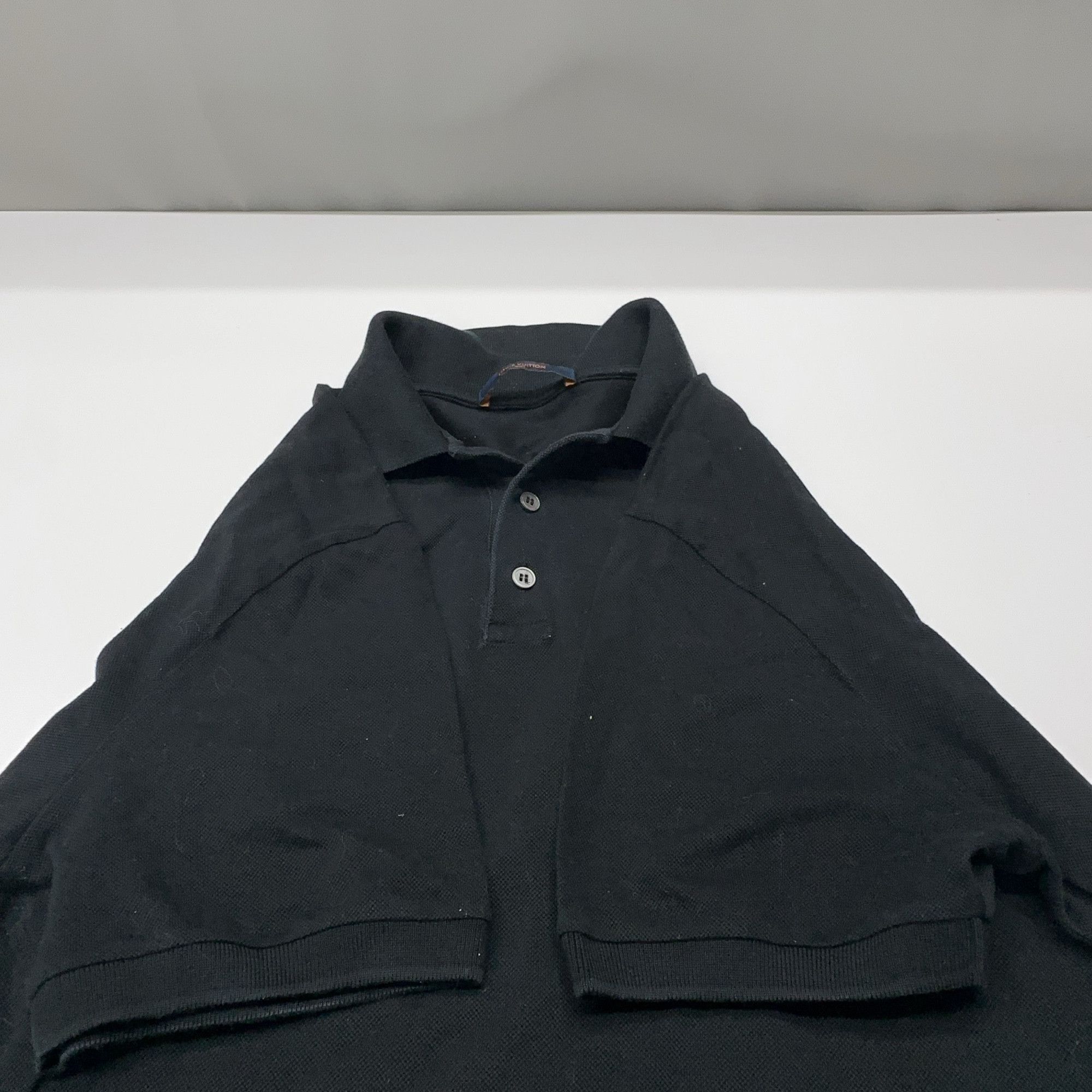 Louis Vuitton Louis Vuitton Logo Embroidered Polo Shirt Size L Size US L / EU 52-54 / 3 - 6 Thumbnail