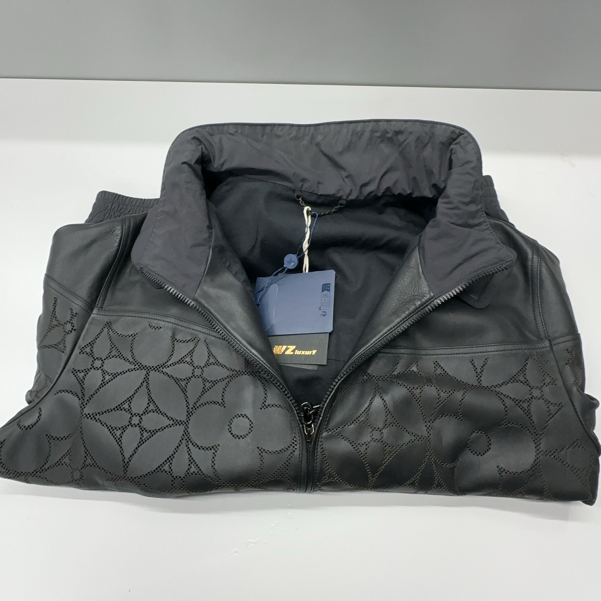 Louis Vuitton Louis Vuitton Monogram Leather Hooded Jacket Size 52 Size US L / EU 52-54 / 3 - 13 Thumbnail