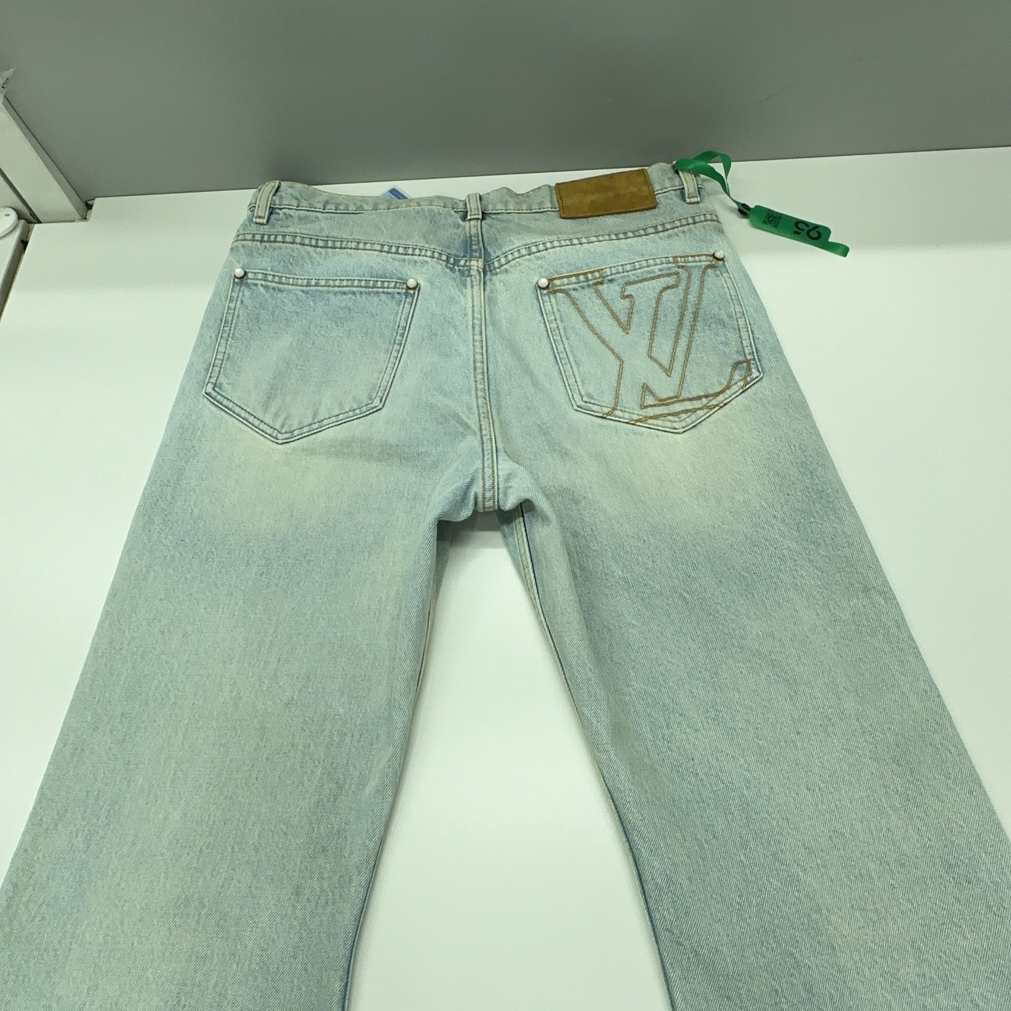 Louis Vuitton Louis Vuitton Embroidered Logo Denim Size 30 Size US 30 / EU 46 - 10 Thumbnail