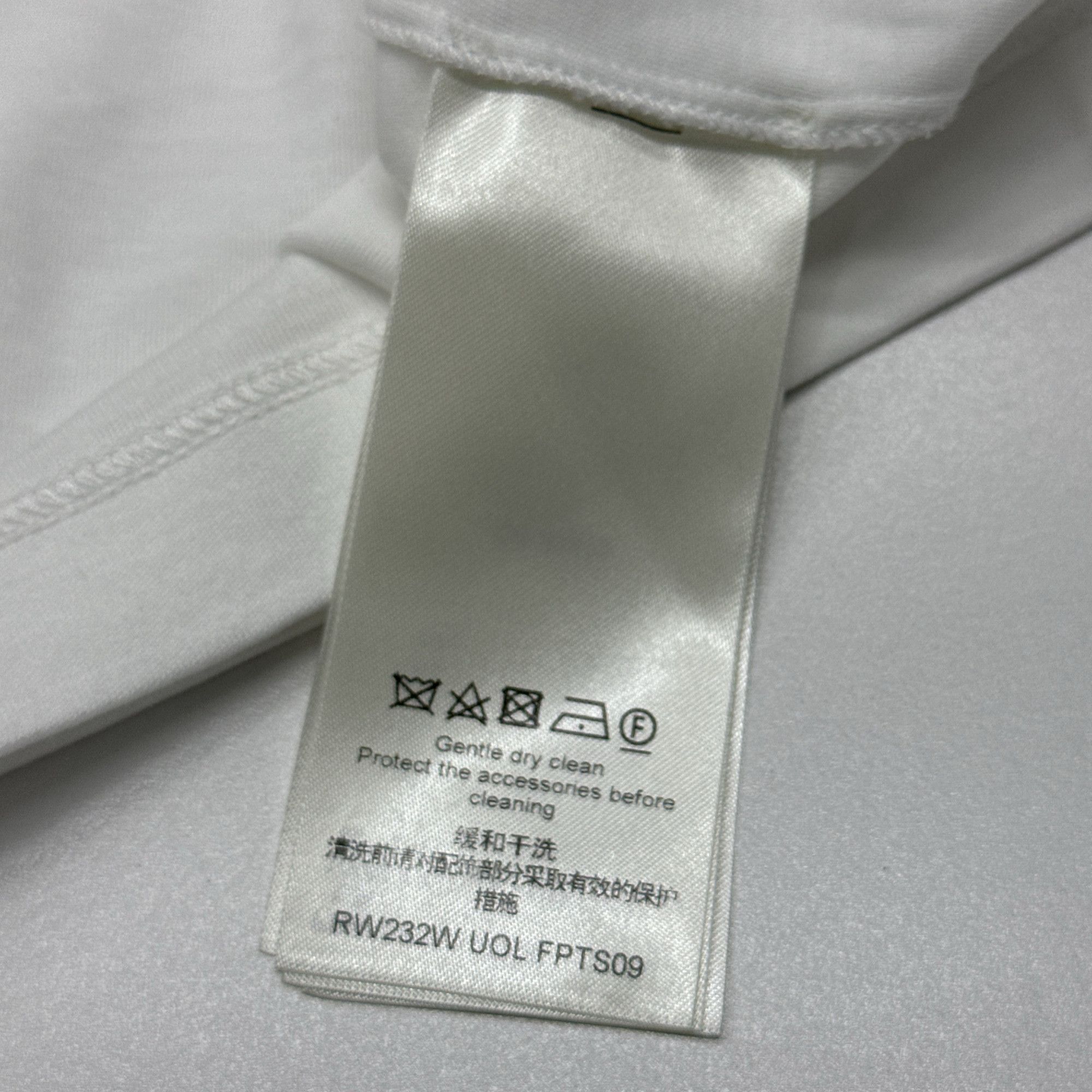 Louis Vuitton Louis Vuitton Scarf Collar T-Shirt Size S Size S / US 4 / IT 40 - 4 Thumbnail