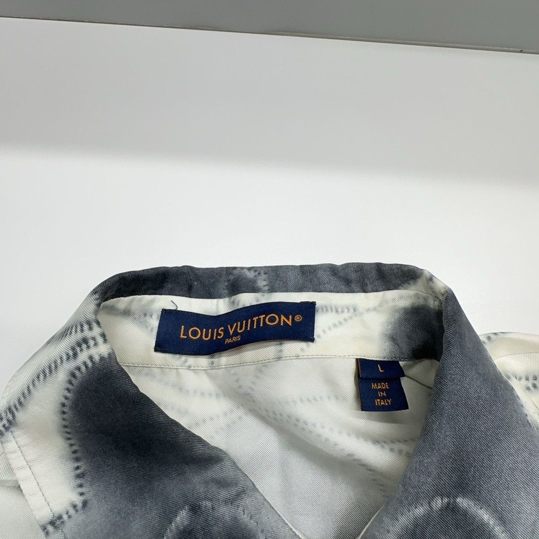 Louis Vuitton LOUIS VUITTON Monogram Silk Shirt Size L Size US L / EU 52-54 / 3 - 3 Thumbnail
