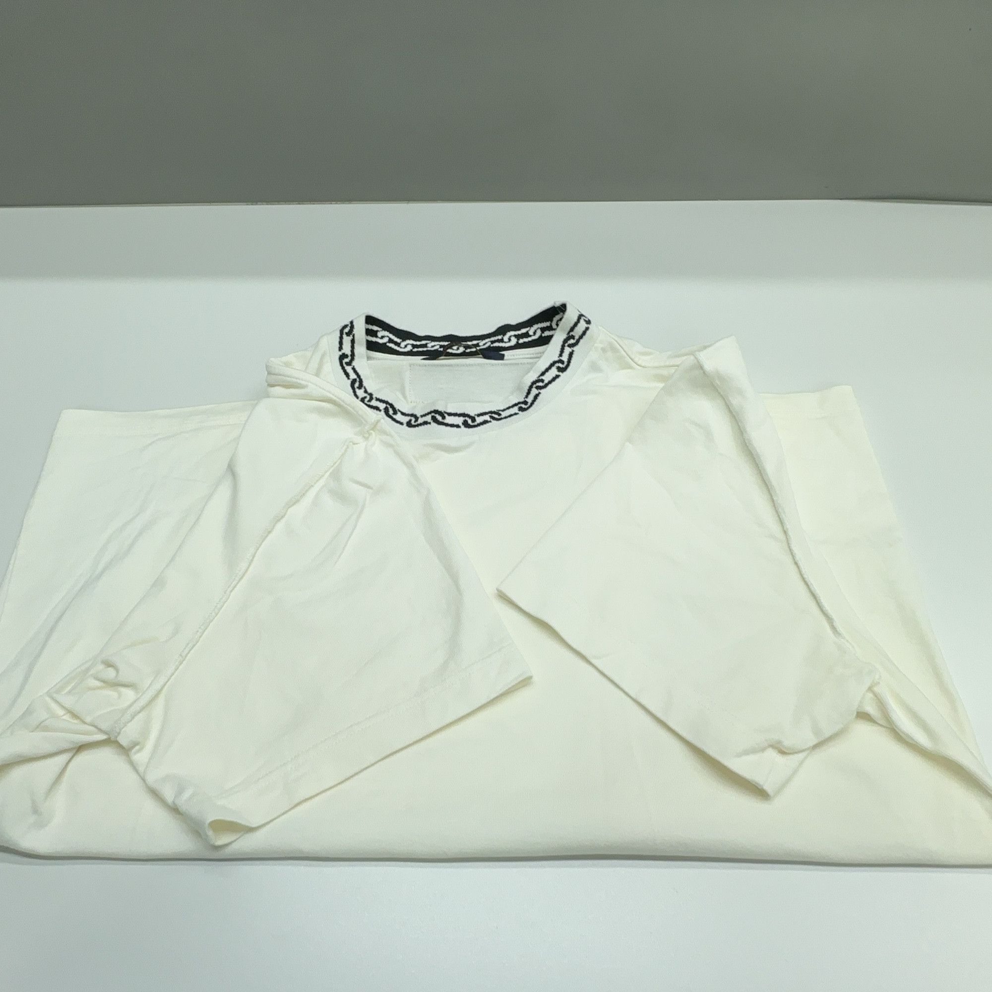 Louis Vuitton Louis Vuitton Chain Collar T-Shirt Size M Size US M / EU 48-50 / 2 - 7 Thumbnail