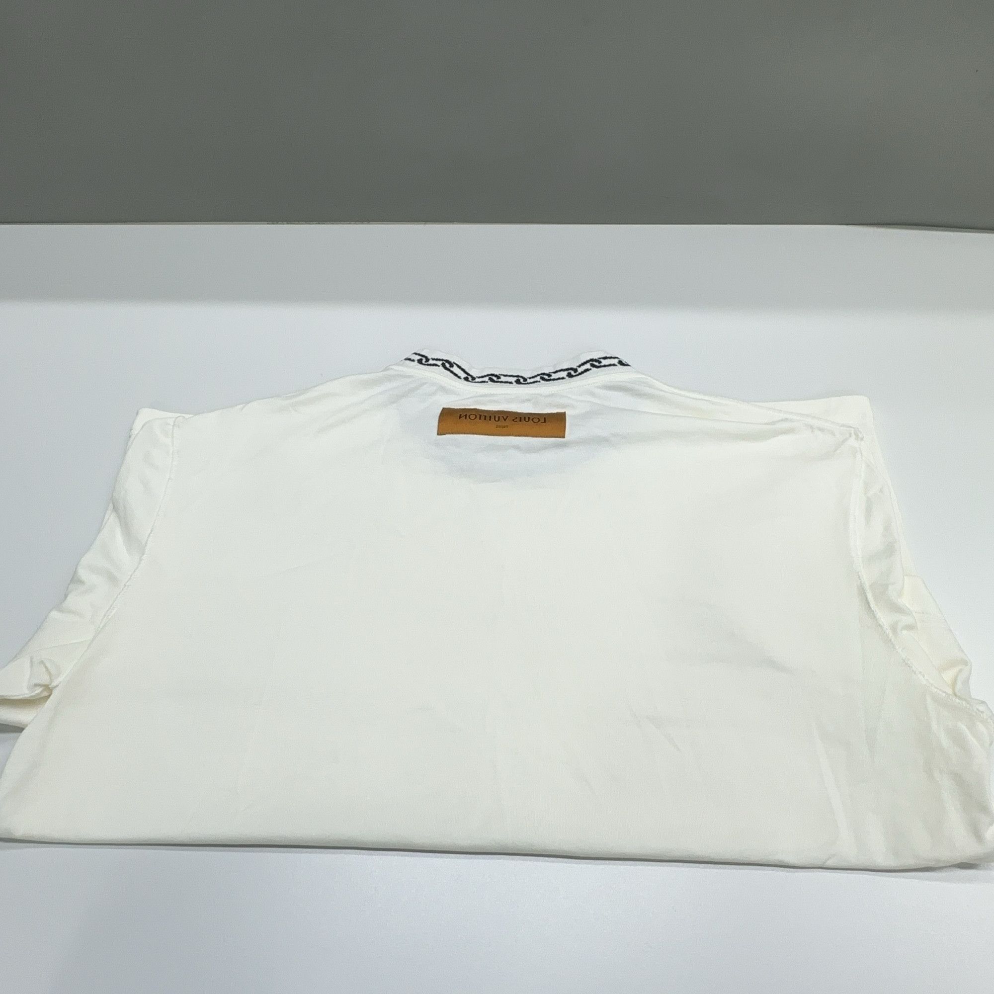 Louis Vuitton Louis Vuitton Chain Collar T-Shirt Size M Size US M / EU 48-50 / 2 - 11 Thumbnail