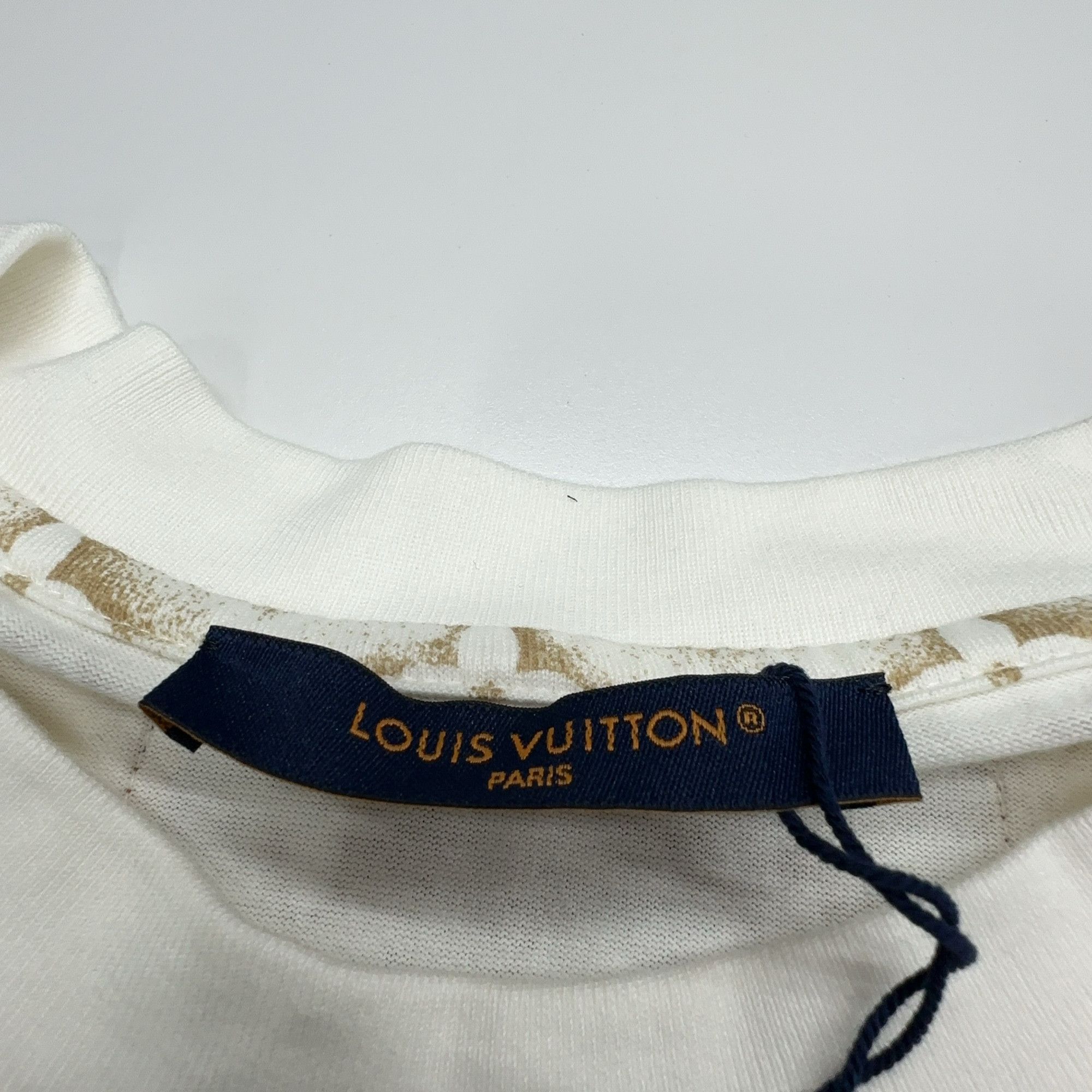 Louis Vuitton Louis Vuitton Monogram Short Sleeve T-Shirt US XL Size US XL / EU 56 / 4 - 5 Thumbnail
