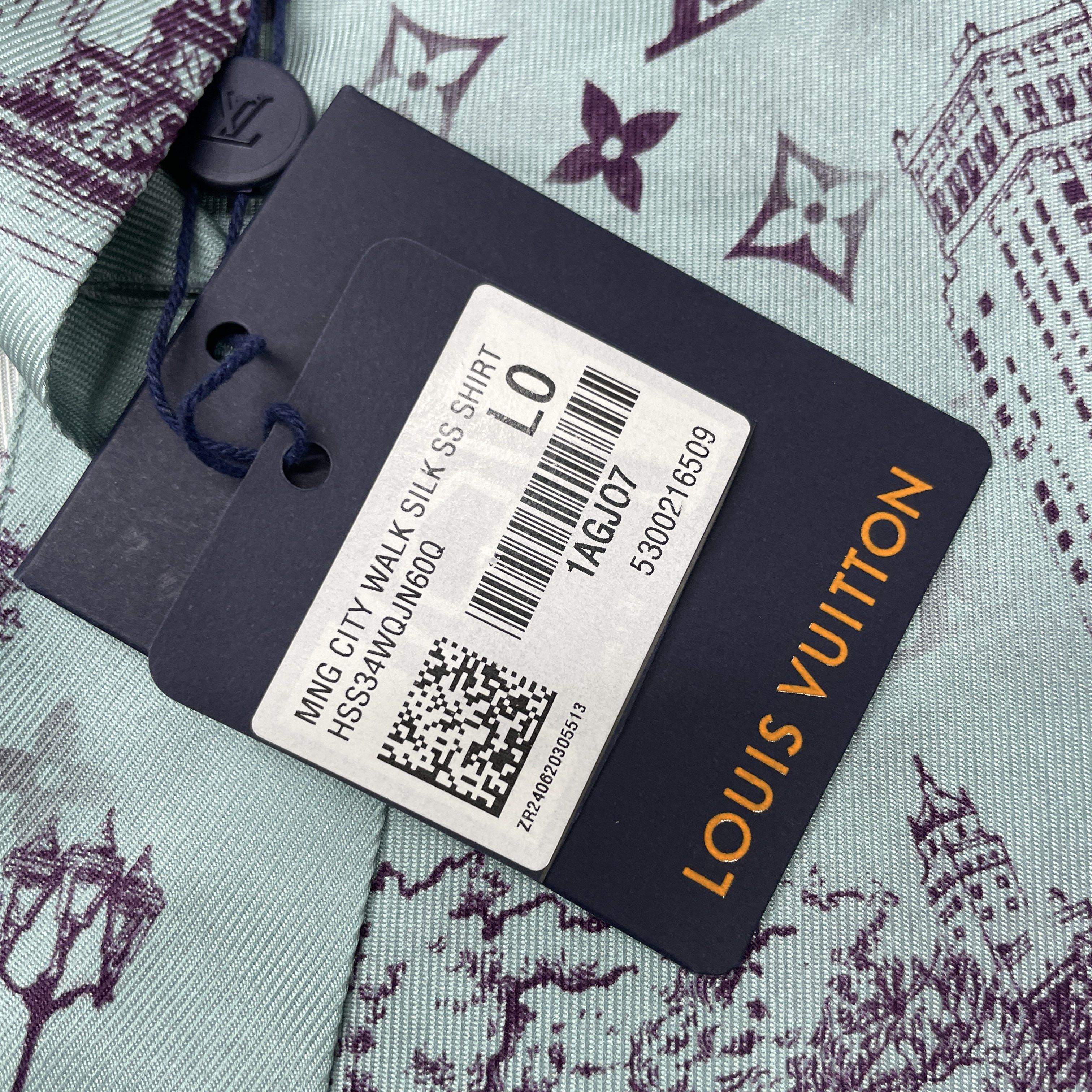 Louis Vuitton Louis Vuitton City Walk Silk Shirt Size L Size US L / EU 52-54 / 3 - 5 Thumbnail