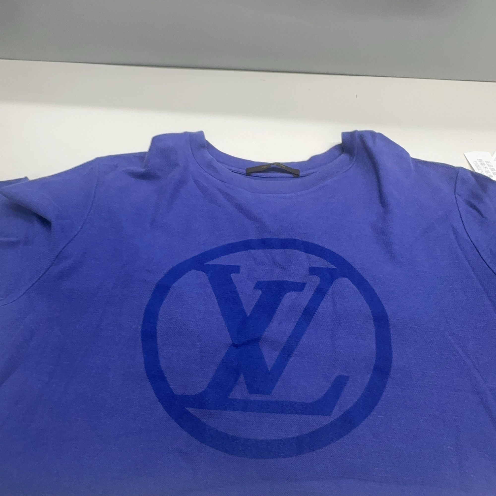 Louis Vuitton Louis Vuitton Logo Print Short Sleeve T-Shirt Size L Size L / US 10 / IT 46 - 7 Thumbnail