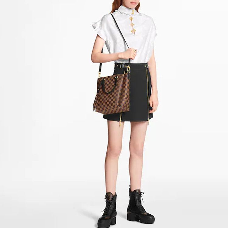 Louis Vuitton Louis Vuitton Monogram Ruffle Blouse Size 36 Size XS / US 0-2 / IT 36-38 - 9 Thumbnail