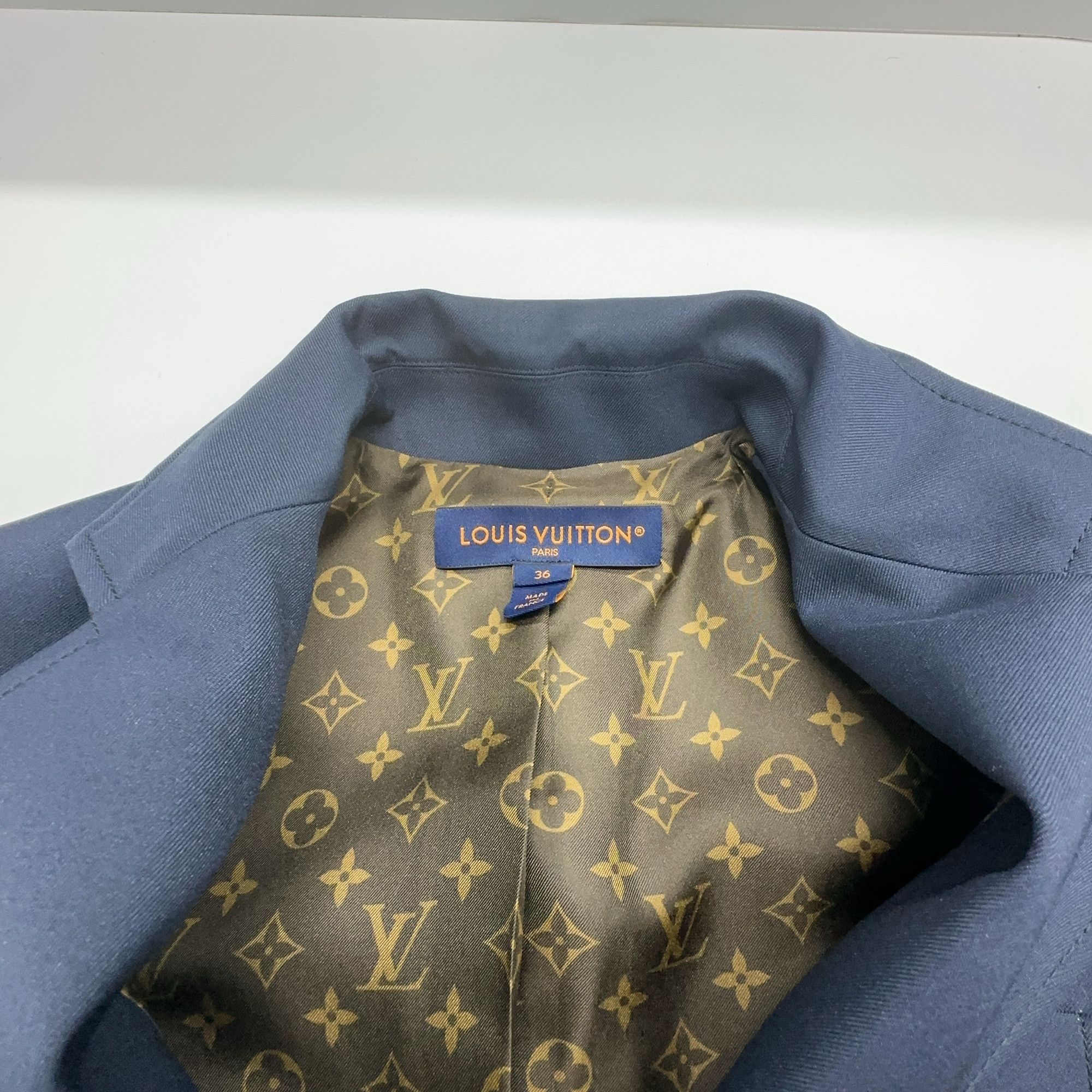 Louis Vuitton Louis Vuitton Monogram Patch Blazer Size 36 (FR) Size XS / US 0-2 / IT 36-38 - 7 Thumbnail