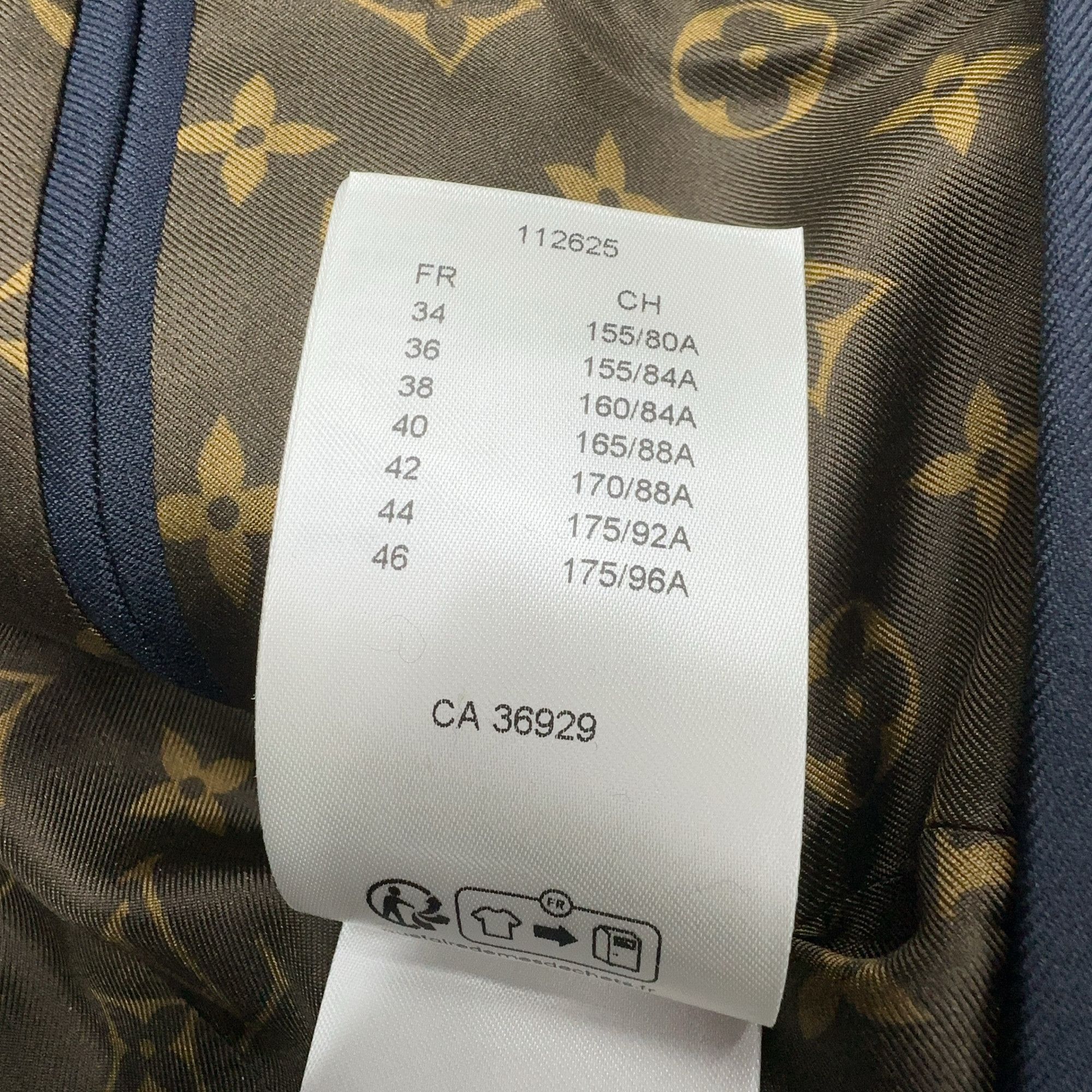 Louis Vuitton Louis Vuitton Monogram Patch Blazer Size 36 (FR) Size XS / US 0-2 / IT 36-38 - 4 Thumbnail