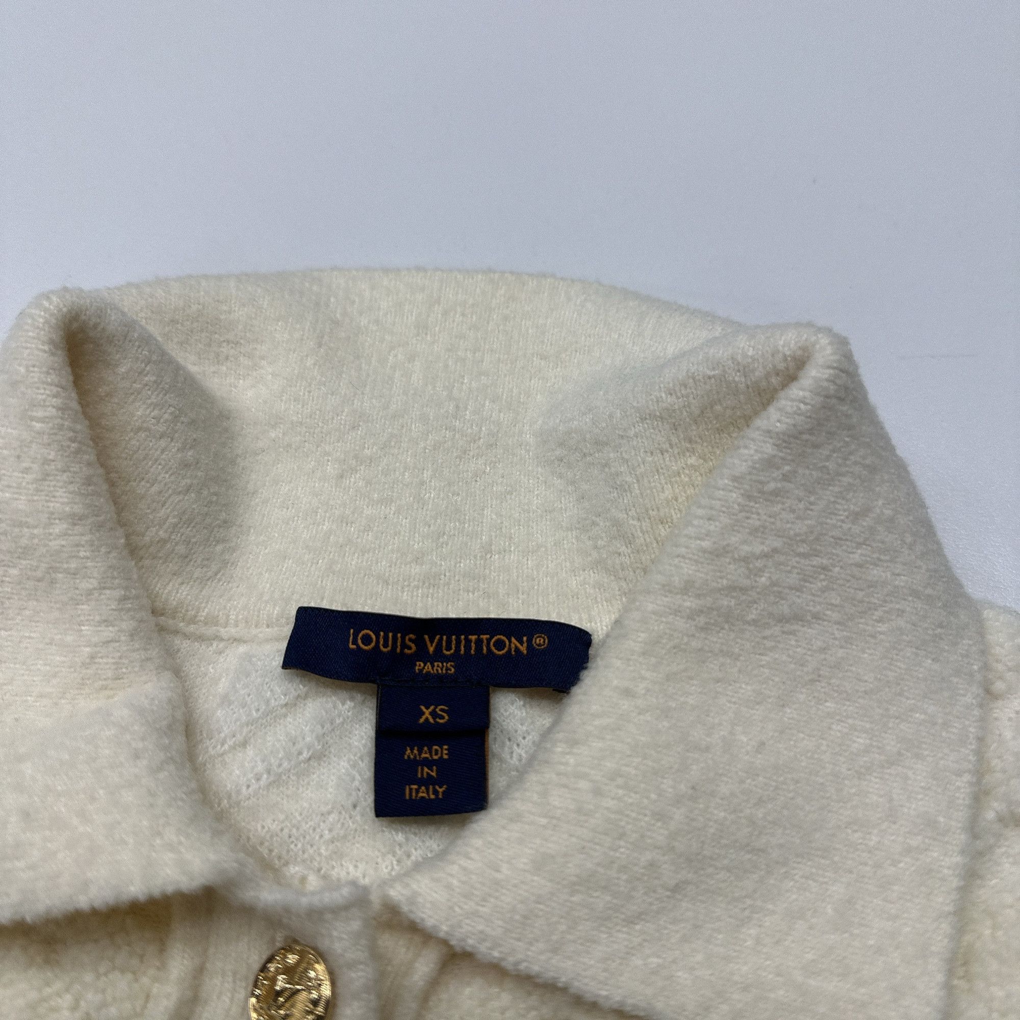 Louis Vuitton Louis Vuitton Embossed Monogram Polo Shirt Size XS Size XS / US 0-2 / IT 36-38 - 3 Thumbnail