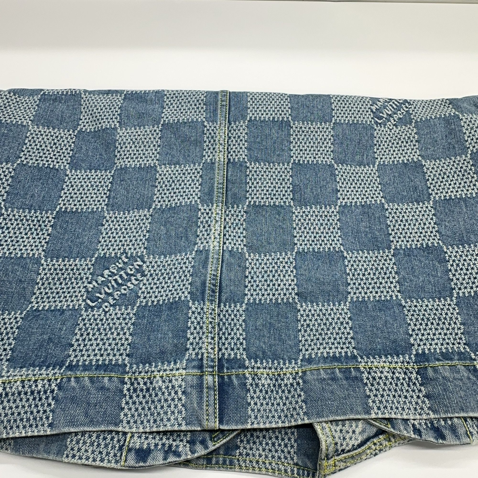 Louis Vuitton Louis Vuitton Checkered Denim Jacket Size 50 Size US M / EU 48-50 / 2 - 12 Thumbnail