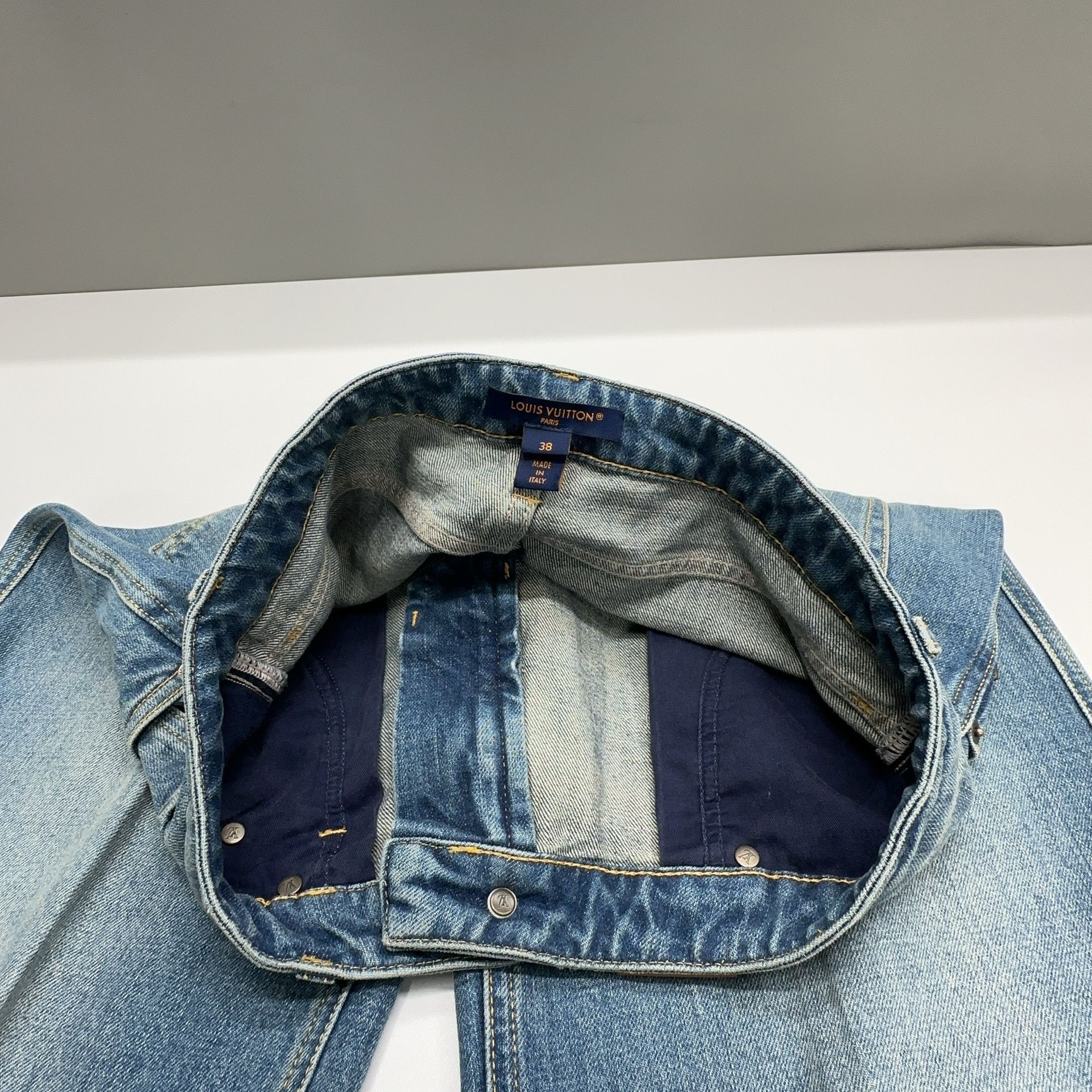 Louis Vuitton Louis Vuitton Logo Patch Jeans Size 38 Size 27" / US 4 / IT 40 - 5 Thumbnail