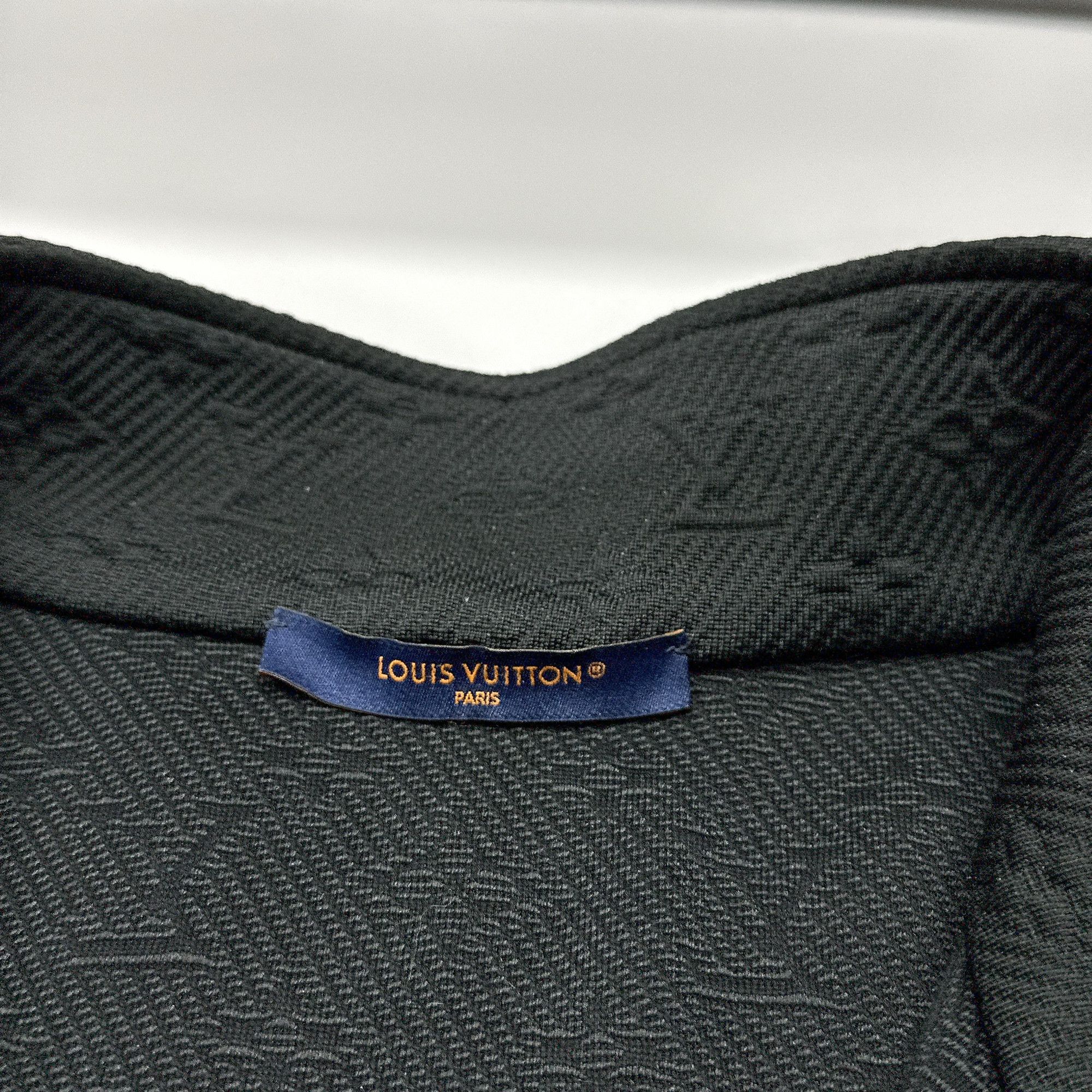 Louis Vuitton Louis Vuitton Monogram Embossed Zip-Up Jacket Size L Size US L / EU 52-54 / 3 - 3 Thumbnail