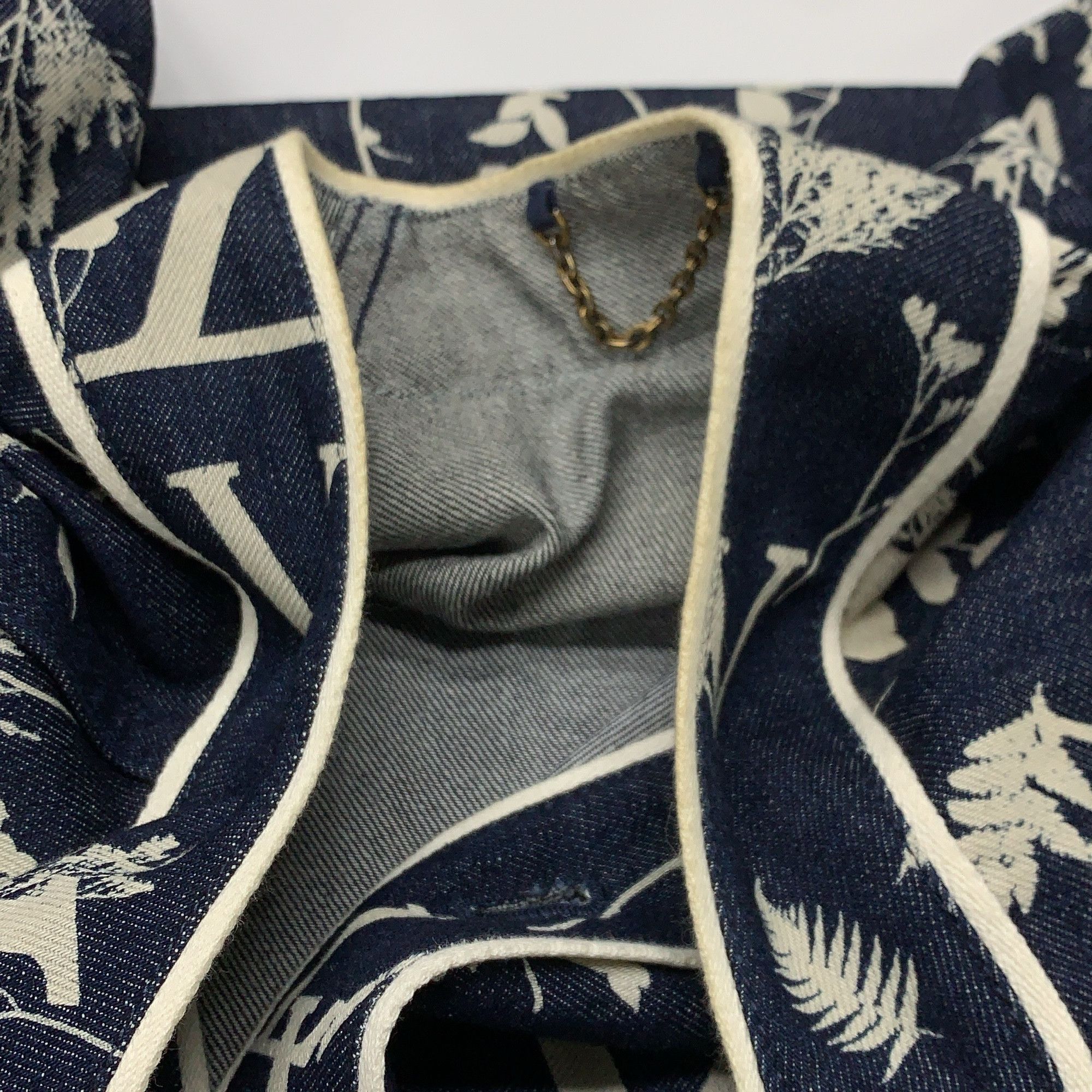 Louis Vuitton Louis Vuitton Floral Monogram Shirt XL Size US XL / EU 56 / 4 - 6 Thumbnail