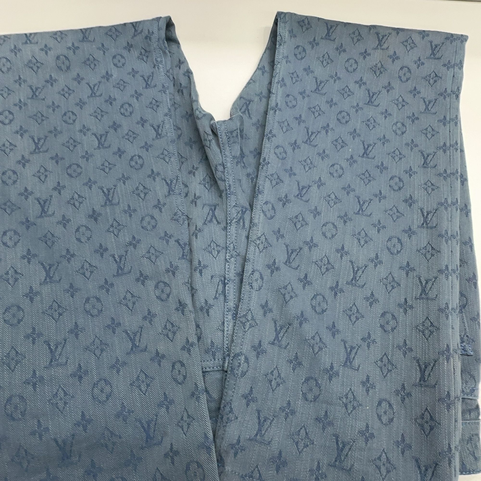 Louis Vuitton Louis Vuitton Monogram Print Jeans Size 38 Size US 38 / EU 54 - 8 Thumbnail