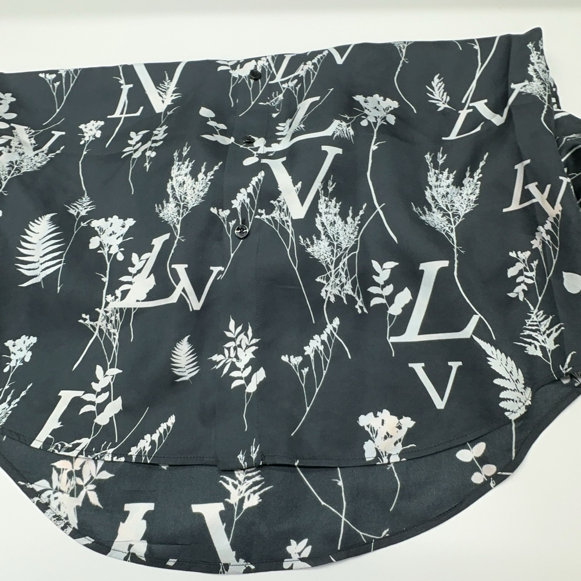 Louis Vuitton Louis Vuitton Leaf Floral Logo Print Shirt Size M Size US M / EU 48-50 / 2 - 7 Thumbnail