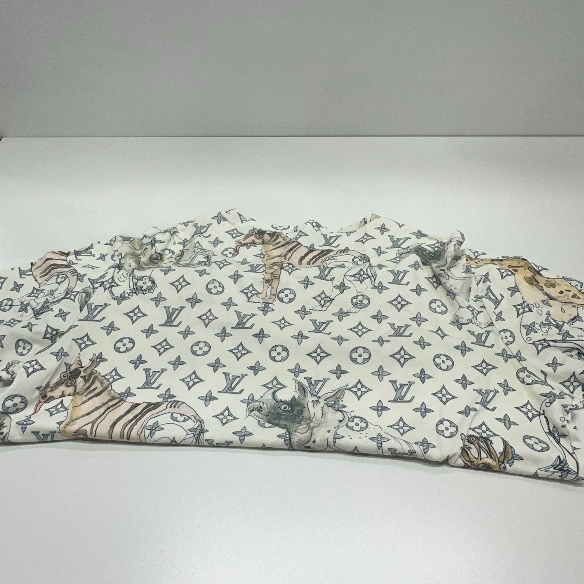 Louis Vuitton Louis Vuitton Monogram Animal Print T-Shirt Size S Size US S / EU 44-46 / 1 - 12 Thumbnail