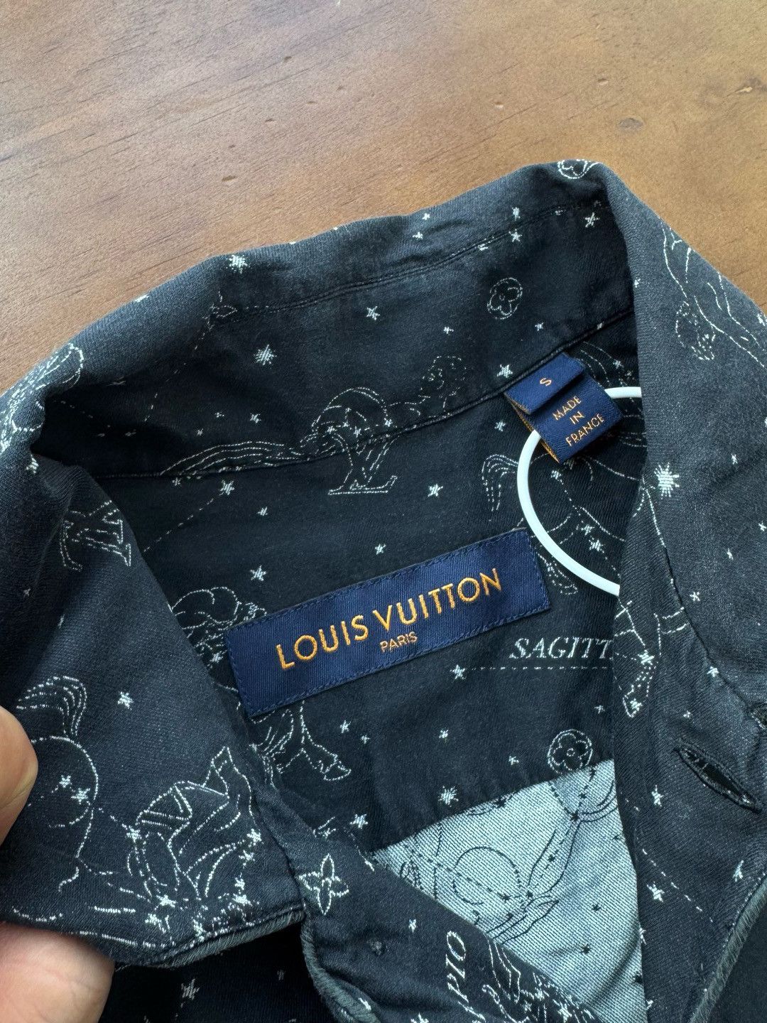 Louis Vuitton Louis Vuitton Zodiac Constellation Print Shirt Size S Size US S / EU 44-46 / 1 - 3 Thumbnail