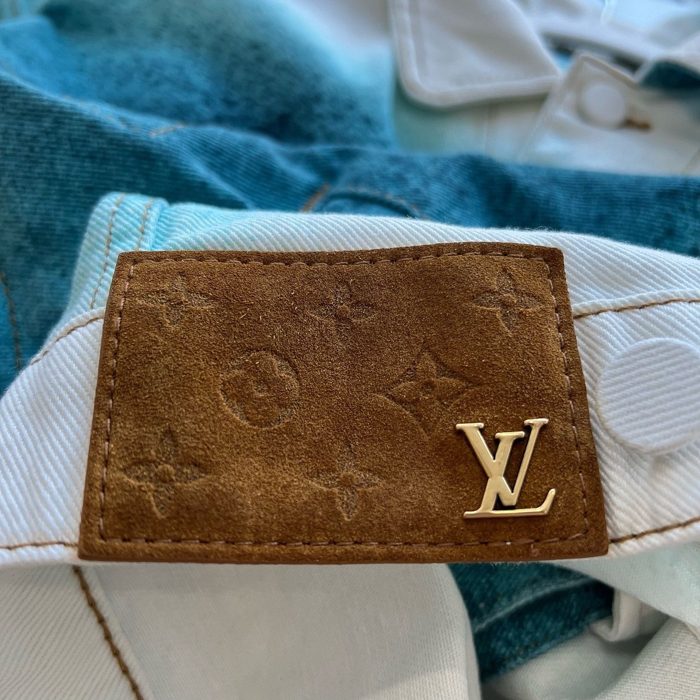 Louis Vuitton Louis Vuitton Spray Pattern Denim Jacket Size 46 Size US S / EU 44-46 / 1 - 6 Thumbnail
