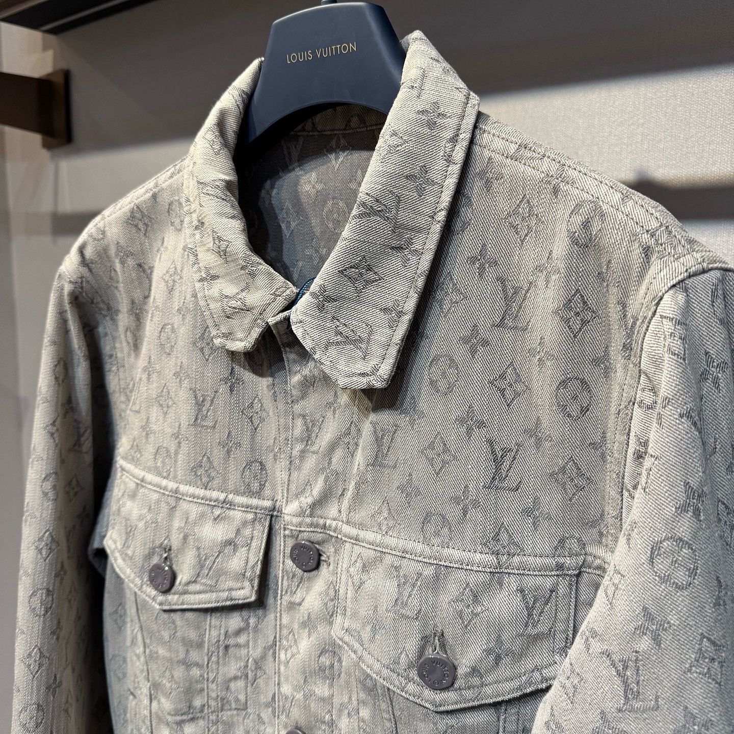 Louis Vuitton Louis Vuitton Monogram Denim Jacket Size M Size US M / EU 48-50 / 2 - 6 Thumbnail