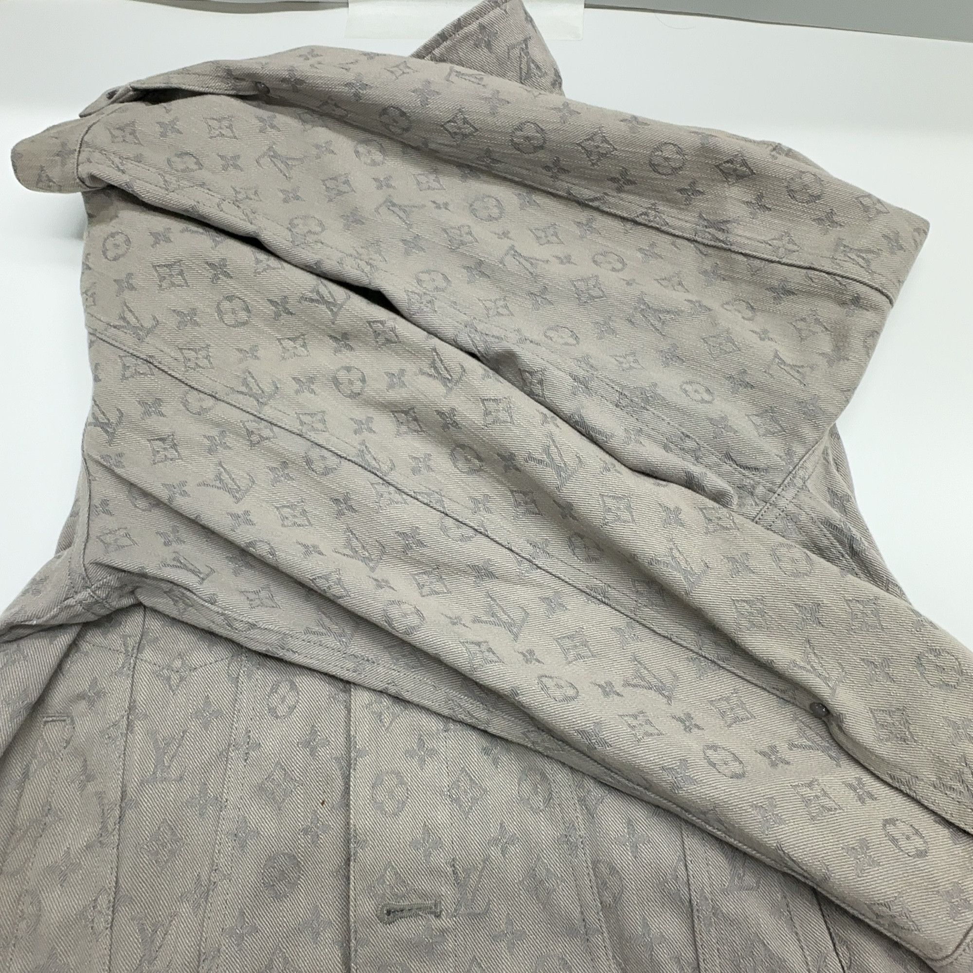 Louis Vuitton Louis Vuitton Monogram Denim Jacket Size 46 Size US S / EU 44-46 / 1 - 8 Thumbnail