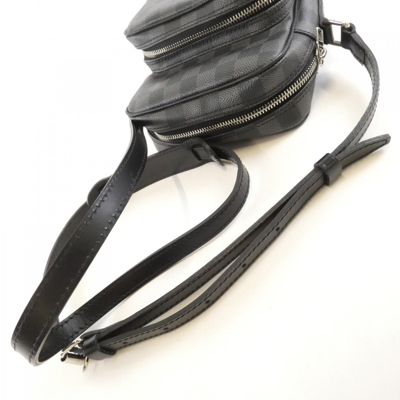 Louis Vuitton Louis Vuitton Louis Vuitton Damier Graphite Shoulder Bag Textile Shoulder Bag N41446 DUTY FREE for USA Size ONE SIZE - 6 Thumbnail