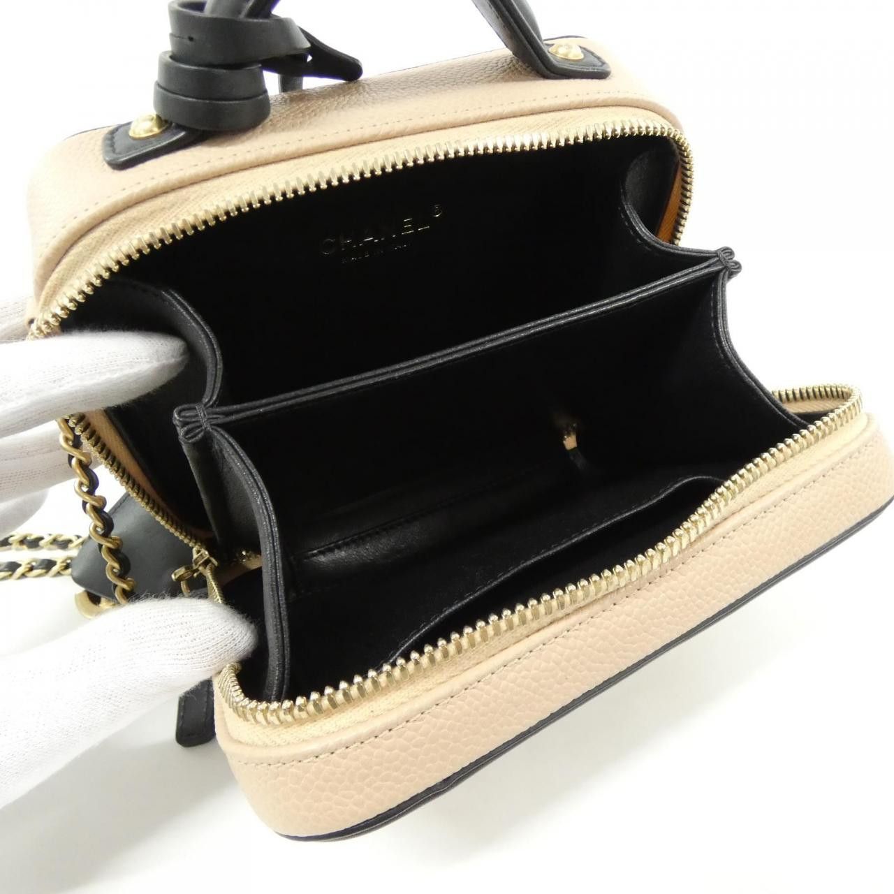 Chanel Chanel Chanel Caviar Skin Shoulder Bag Leather Shoulder Bag 93342 DUTY FREE for USA Size ONE SIZE - 8 Thumbnail
