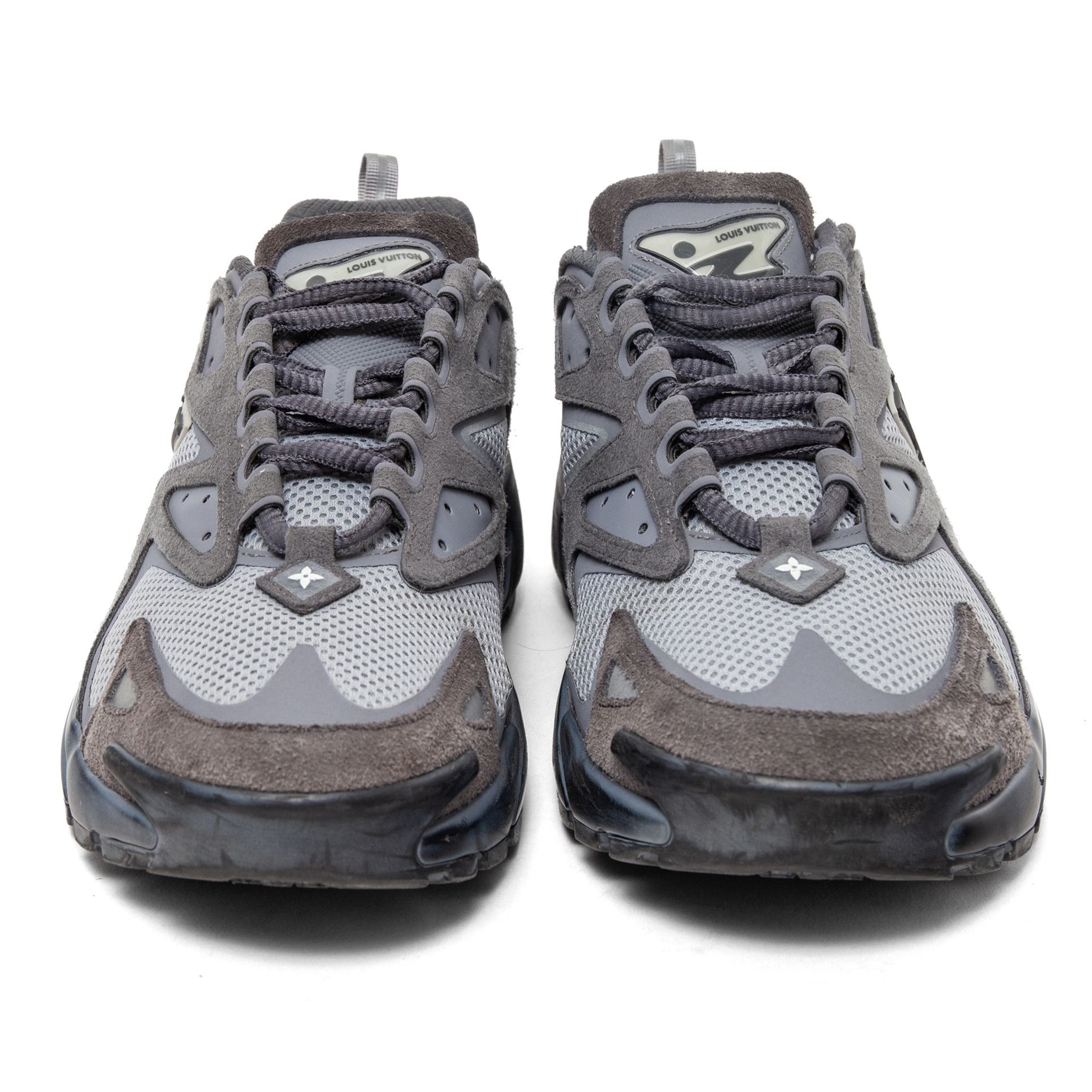 Louis Vuitton Runner Tatic Sneaker Grey Size US 7 / EU 40 - 5 Thumbnail