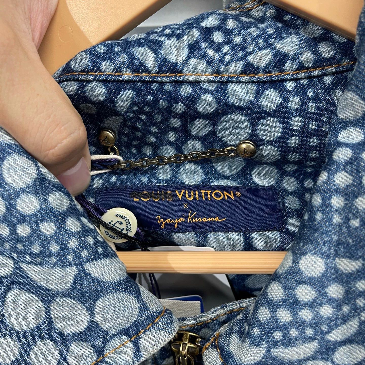 Louis Vuitton Polka Dot Zip Denim Jacket in Blue Size US L / EU 52-54 / 3 - 3 Thumbnail