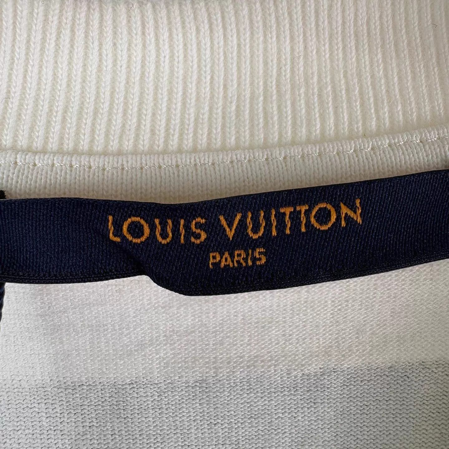 Louis Vuitton Embroidered White Tee with Green Plane Design Size US XL / EU 56 / 4 - 5 Thumbnail