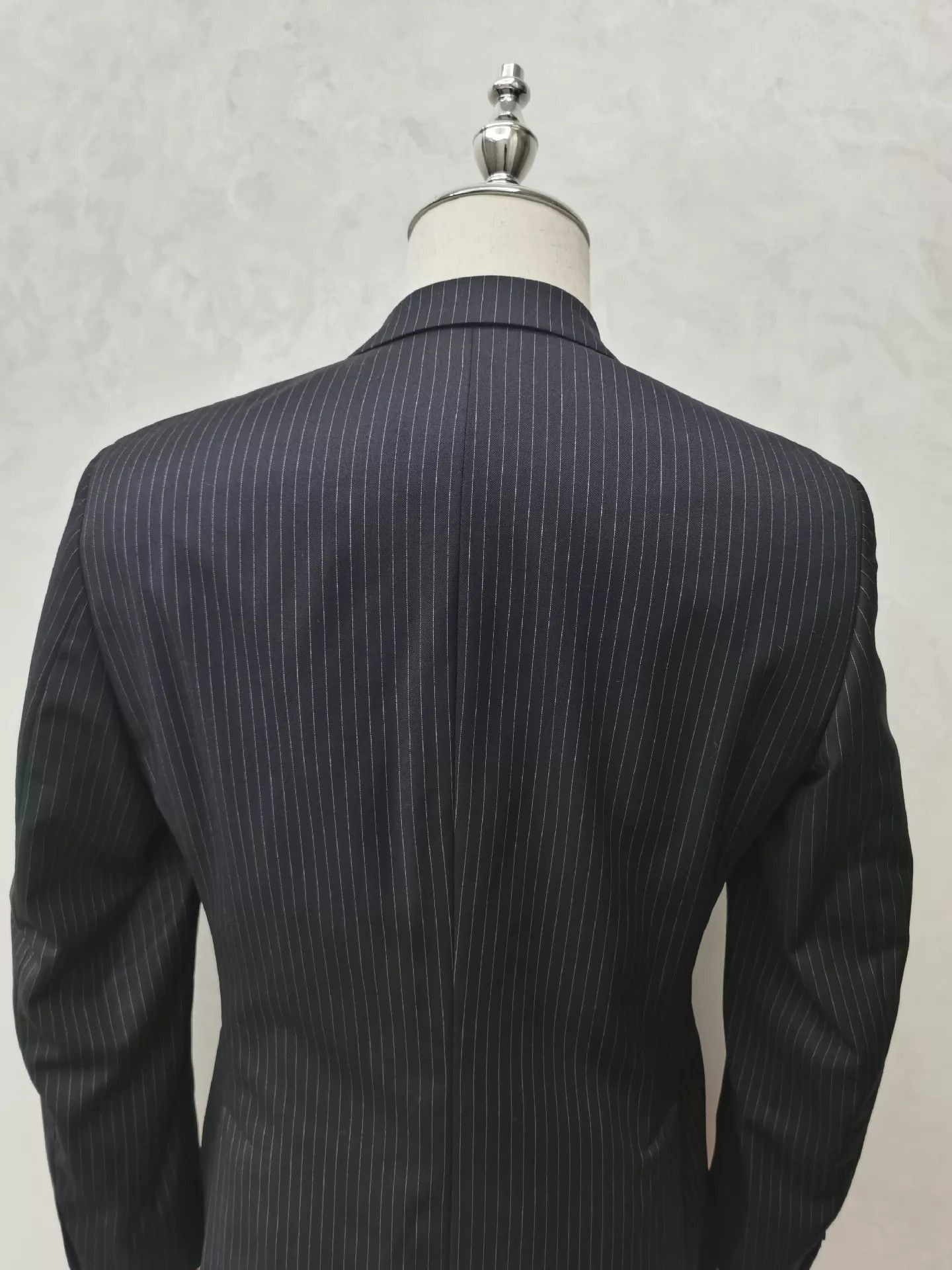 Armani Elegant Black Waist-Cinched Blazer Size US M / EU 48-50 / 2 - 5 Thumbnail