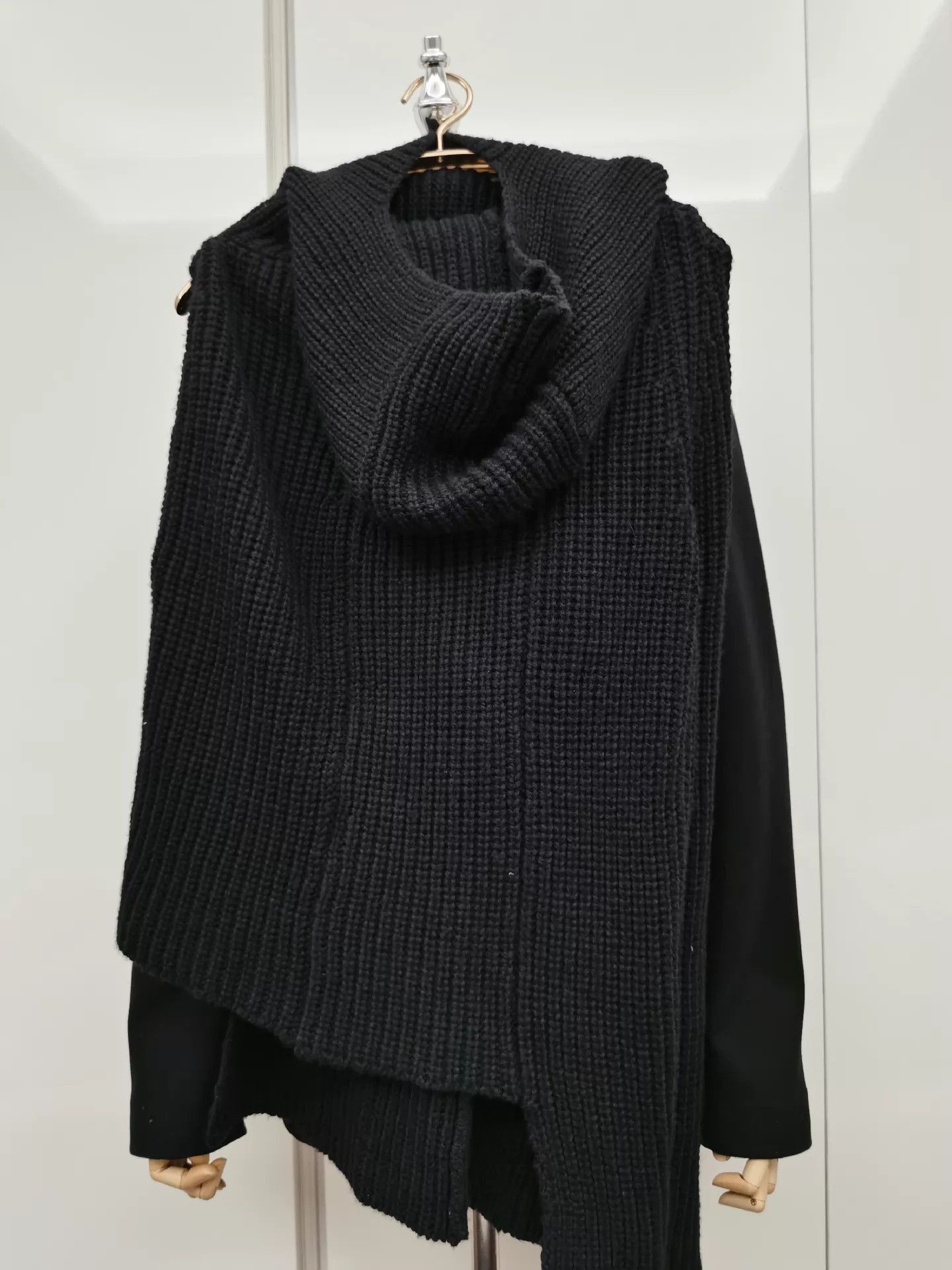 The Viridi-anne Unique Irregular Black Wool Sweater Size US L / EU 52-54 / 3 - 6 Thumbnail