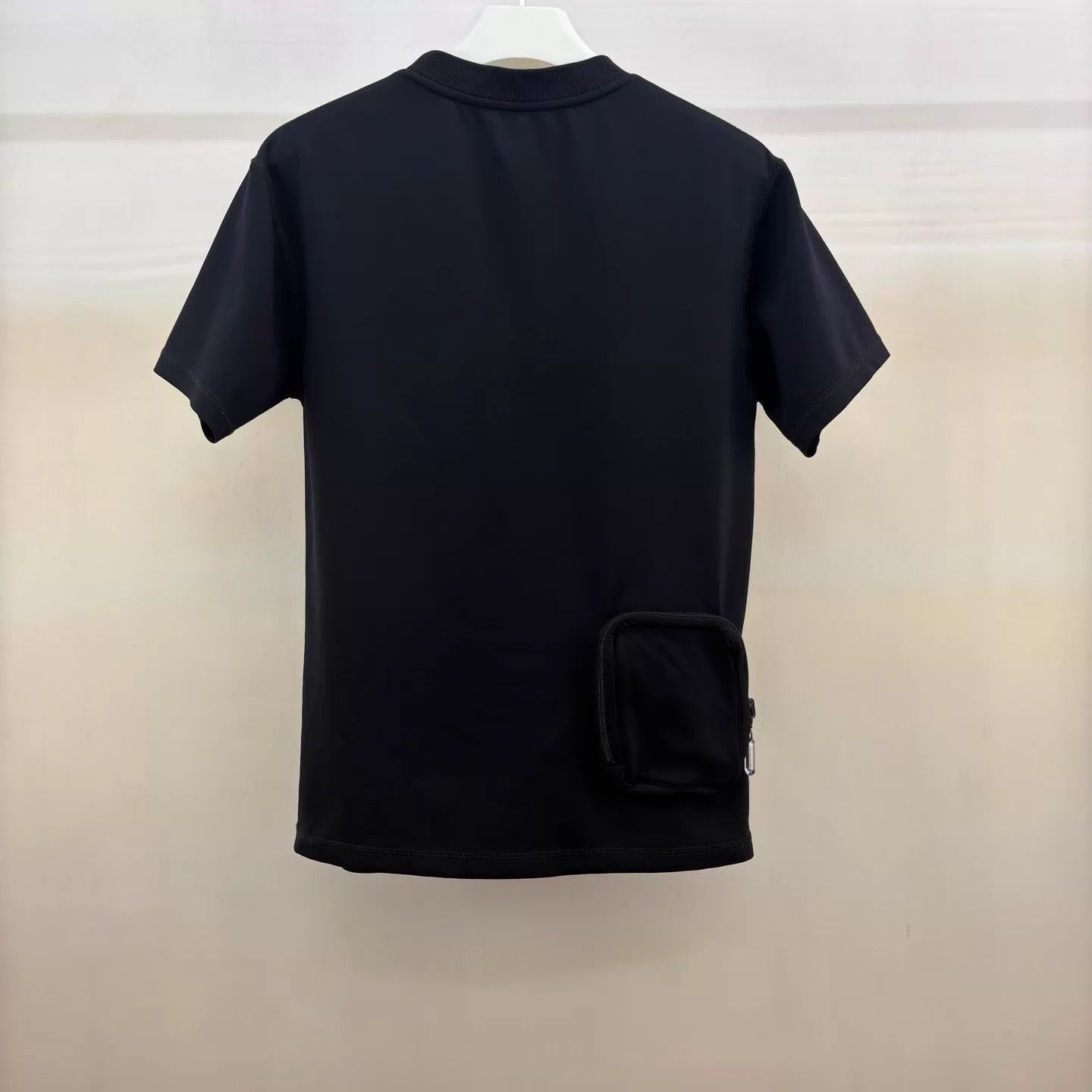 Louis Vuitton Black Short Sleeve Tee in Size S Size US S / EU 44-46 / 1 - 2 Thumbnail