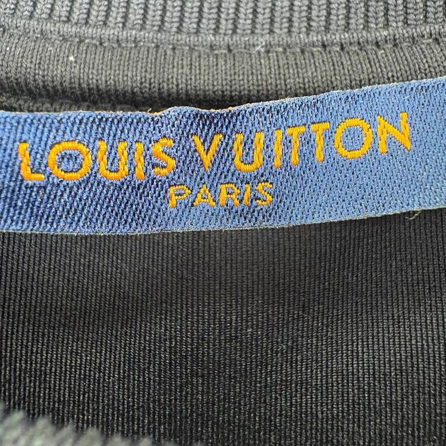 Louis Vuitton Black Short Sleeve Tee in Size S Size US S / EU 44-46 / 1 - 6 Thumbnail