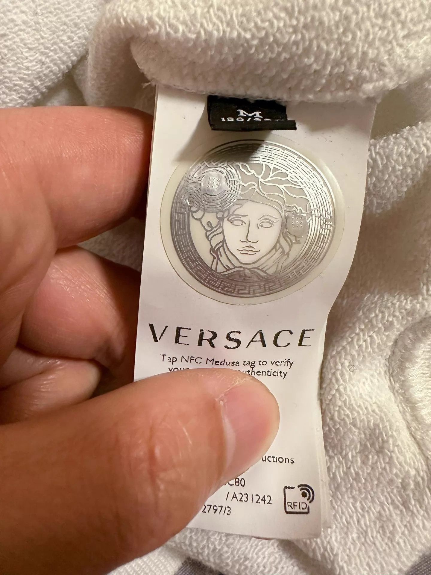 Versace Medusa Logo Runway Sweatshirt in White Size US M / EU 48-50 / 2 - 7 Thumbnail