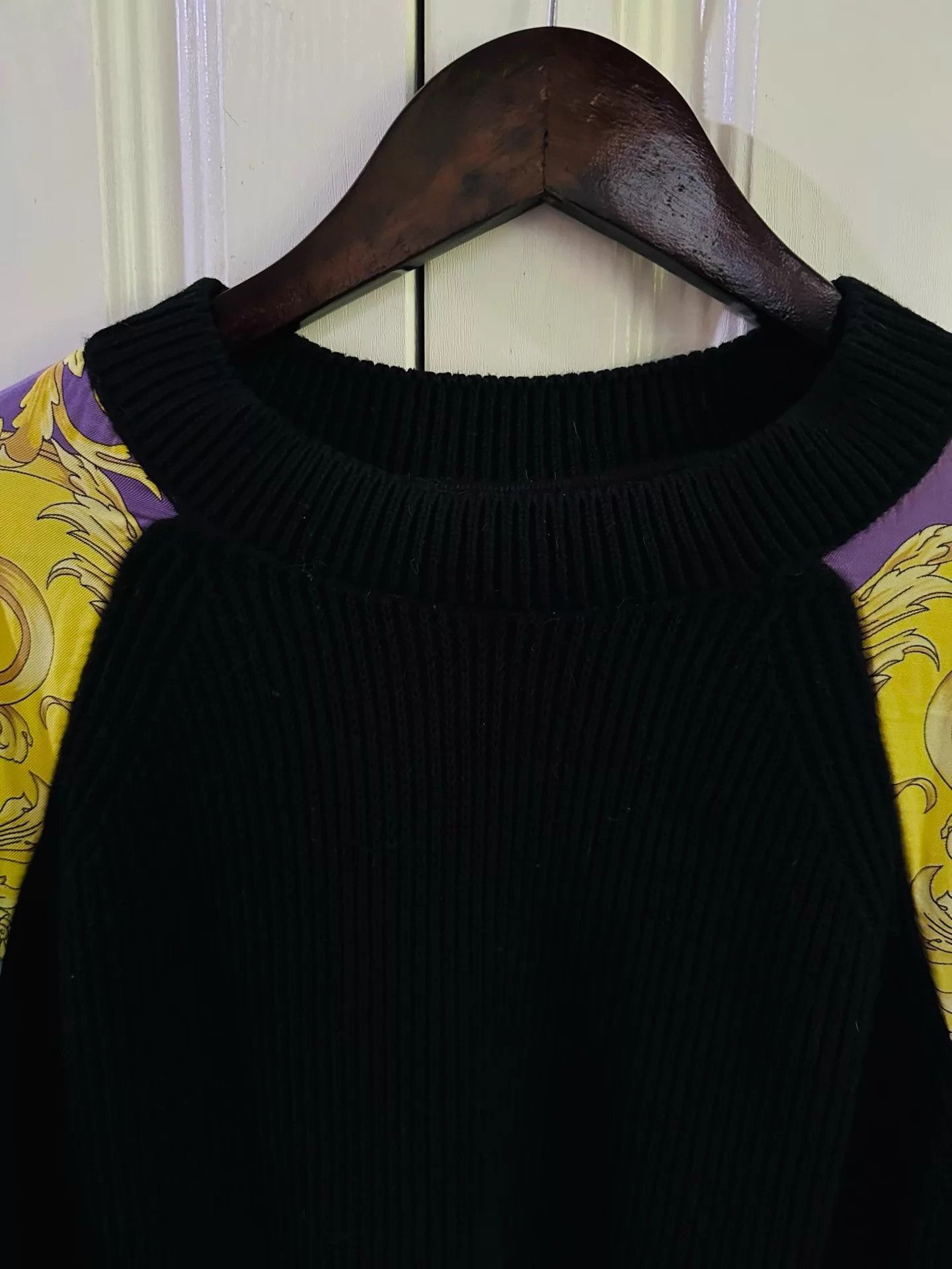 Versace Black and Gold Baroque Knit Sweater Size US L / EU 52-54 / 3 - 3 Thumbnail