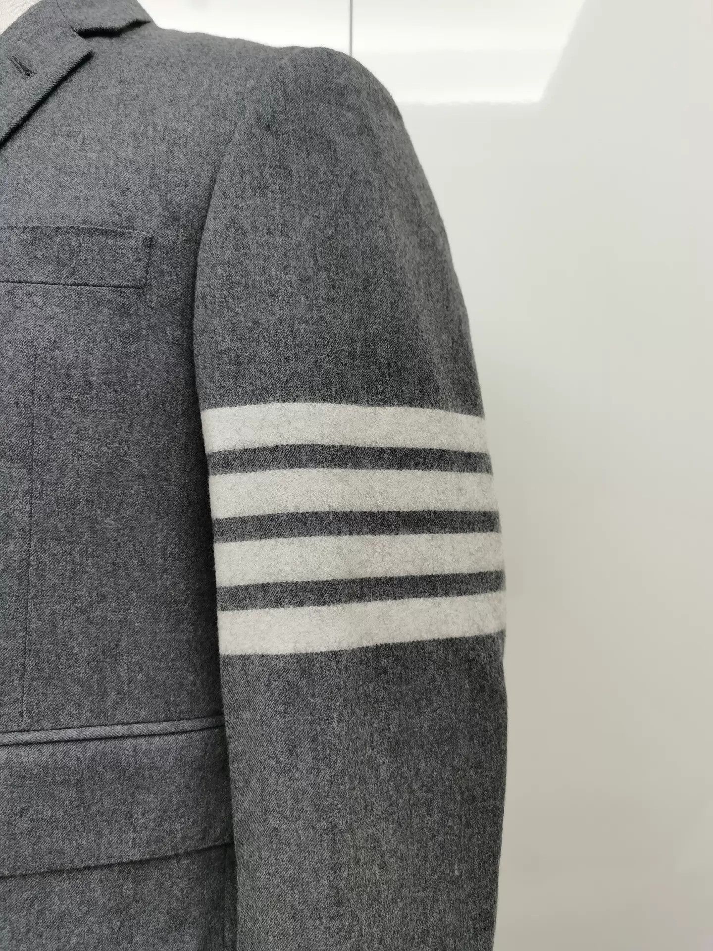 Thom Browne Elegant Gray Wool Blazer Size US S / EU 44-46 / 1 - 4 Thumbnail
