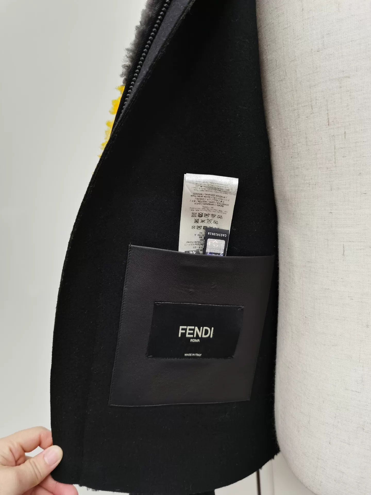 Fendi Classic Short Shearling Panel Jacket Size US S / EU 44-46 / 1 - 6 Thumbnail