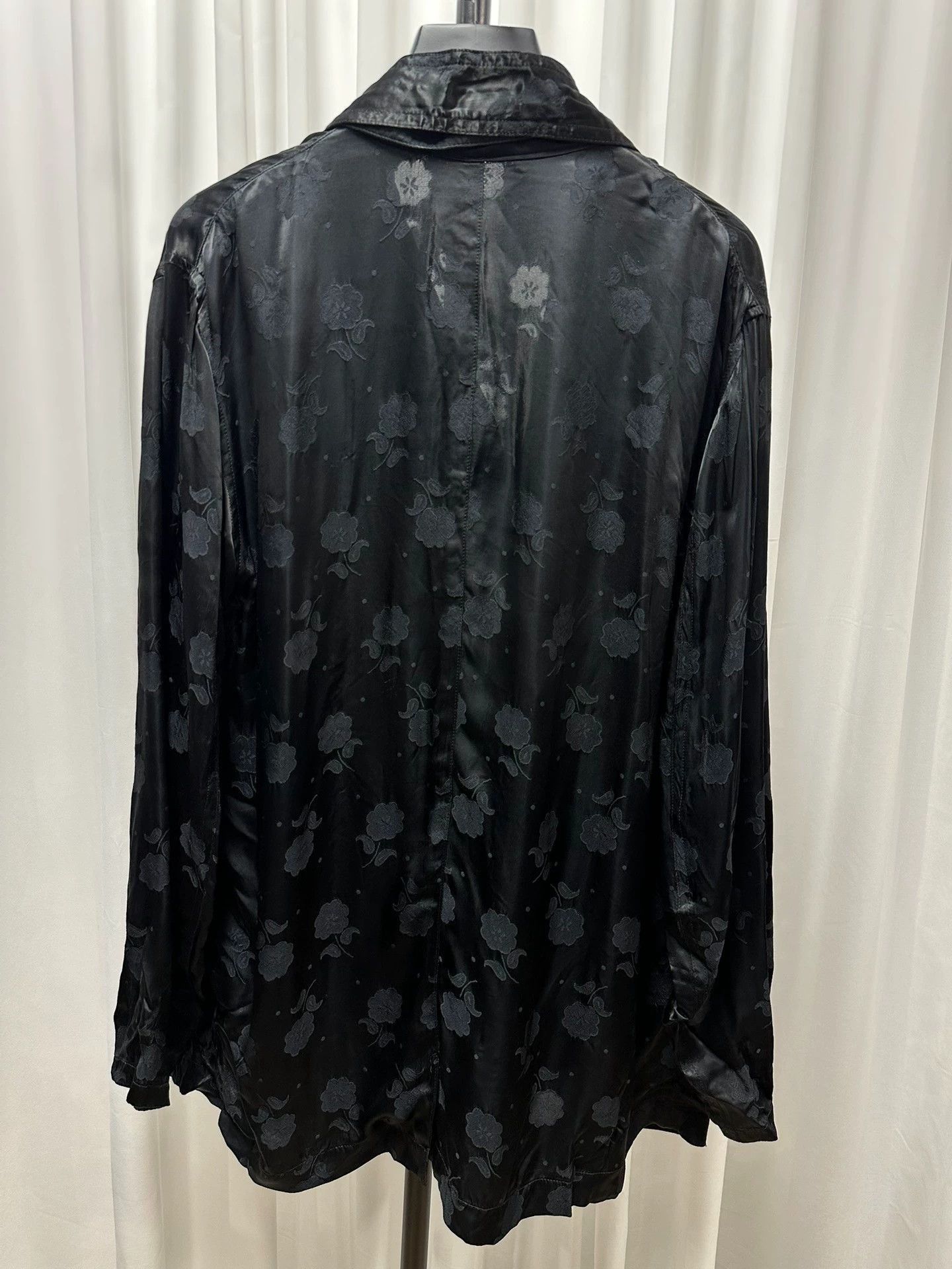 Dries Van Noten Sleek Faux Silk Black Jacket in Size M Size US M / EU 48-50 / 2 - 4 Thumbnail