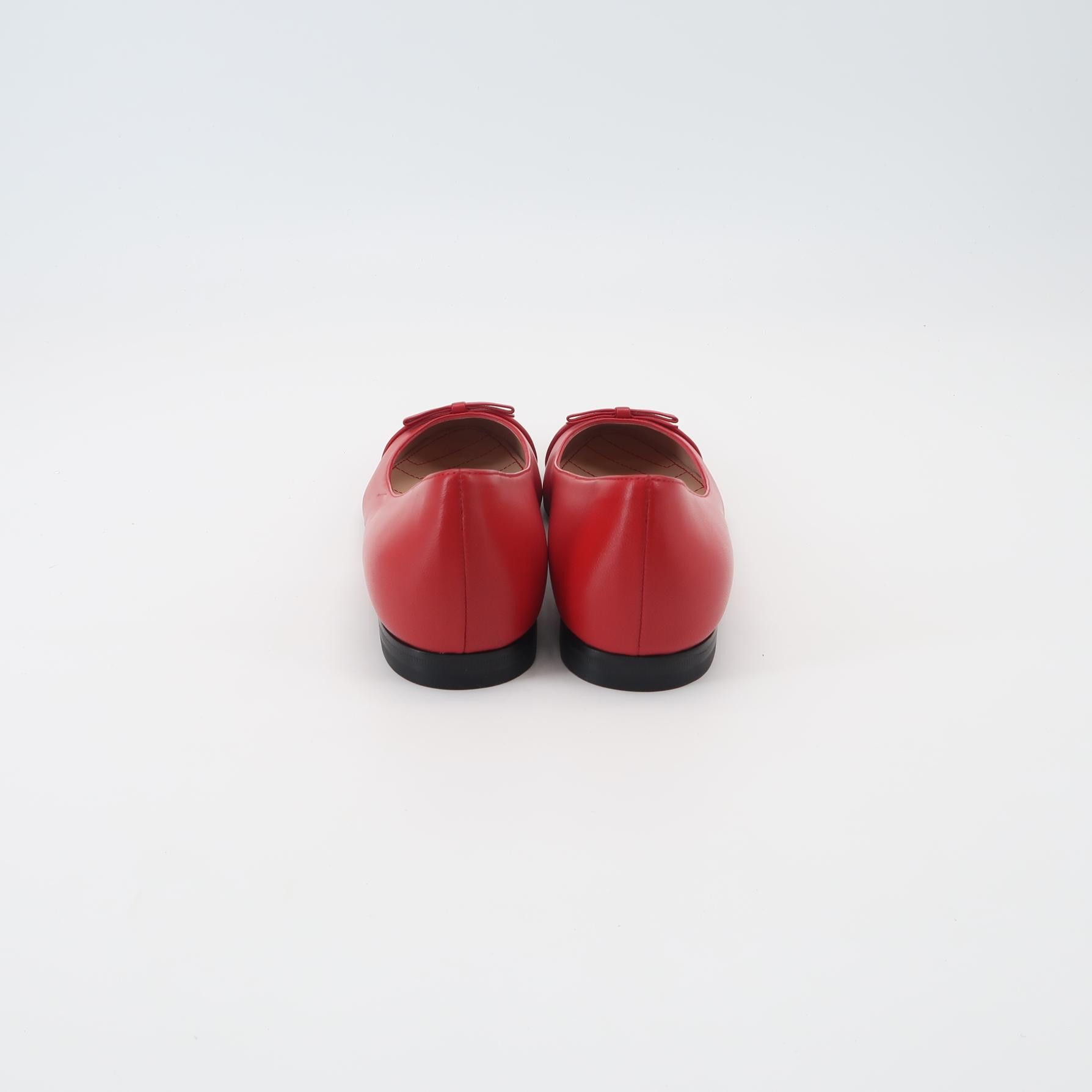 Gucci Gucci Women 6-5 Flats Size US 6.5 / IT 36.5 - 4 Thumbnail