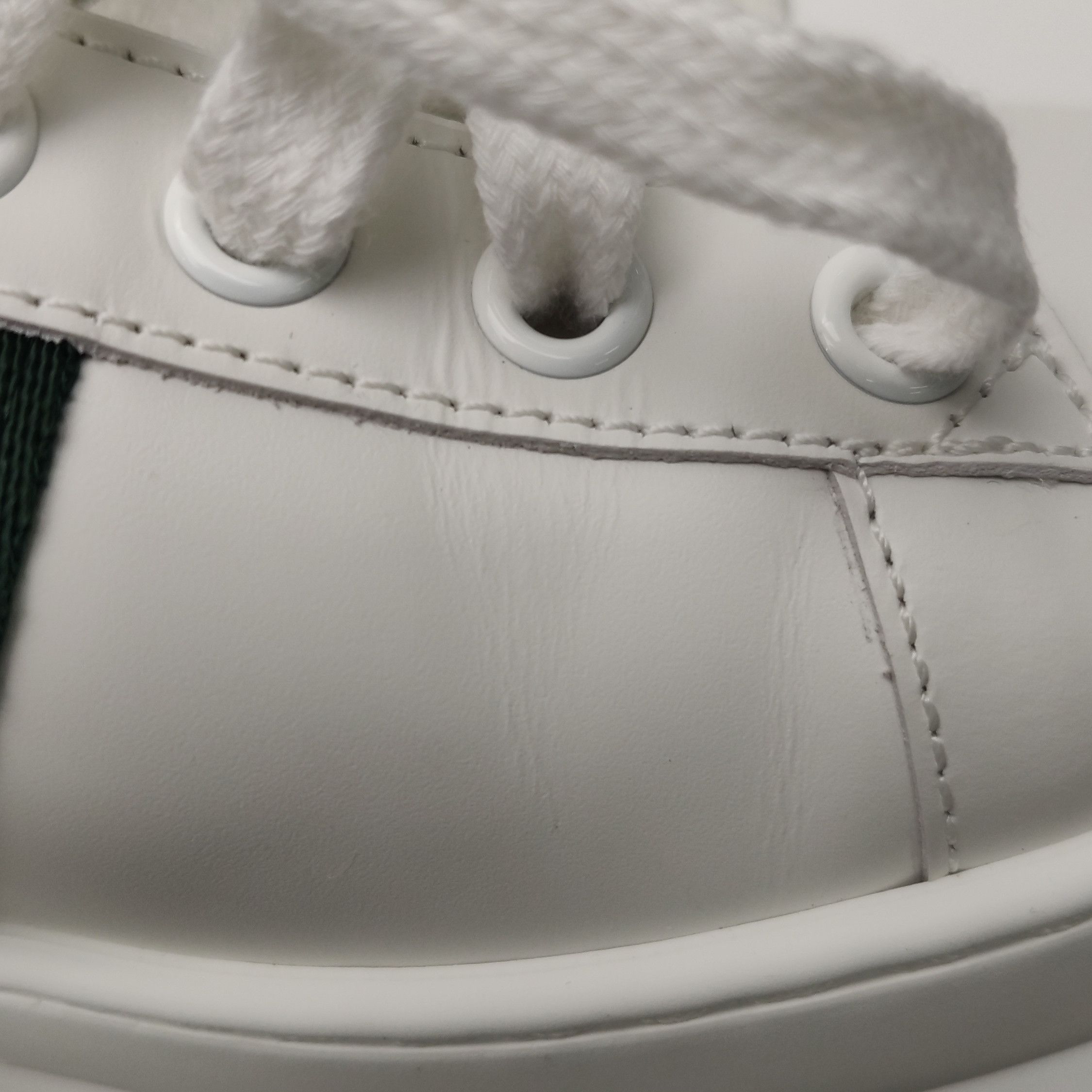 Gucci Gucci Women 6-5 Lowtop Sneakers Size US 6.5 / IT 36.5 - 12 Thumbnail